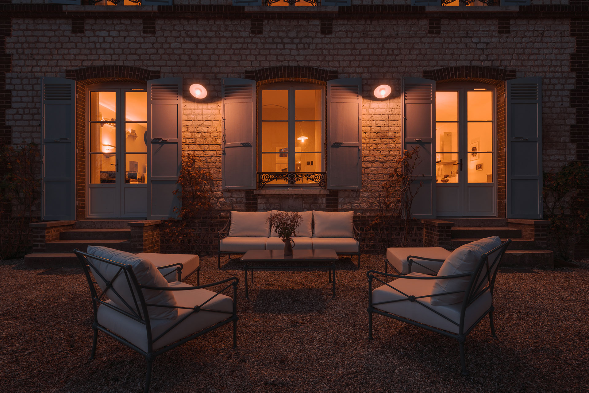 rive_house_muids-normandy-france_exterior-night-design.jpg