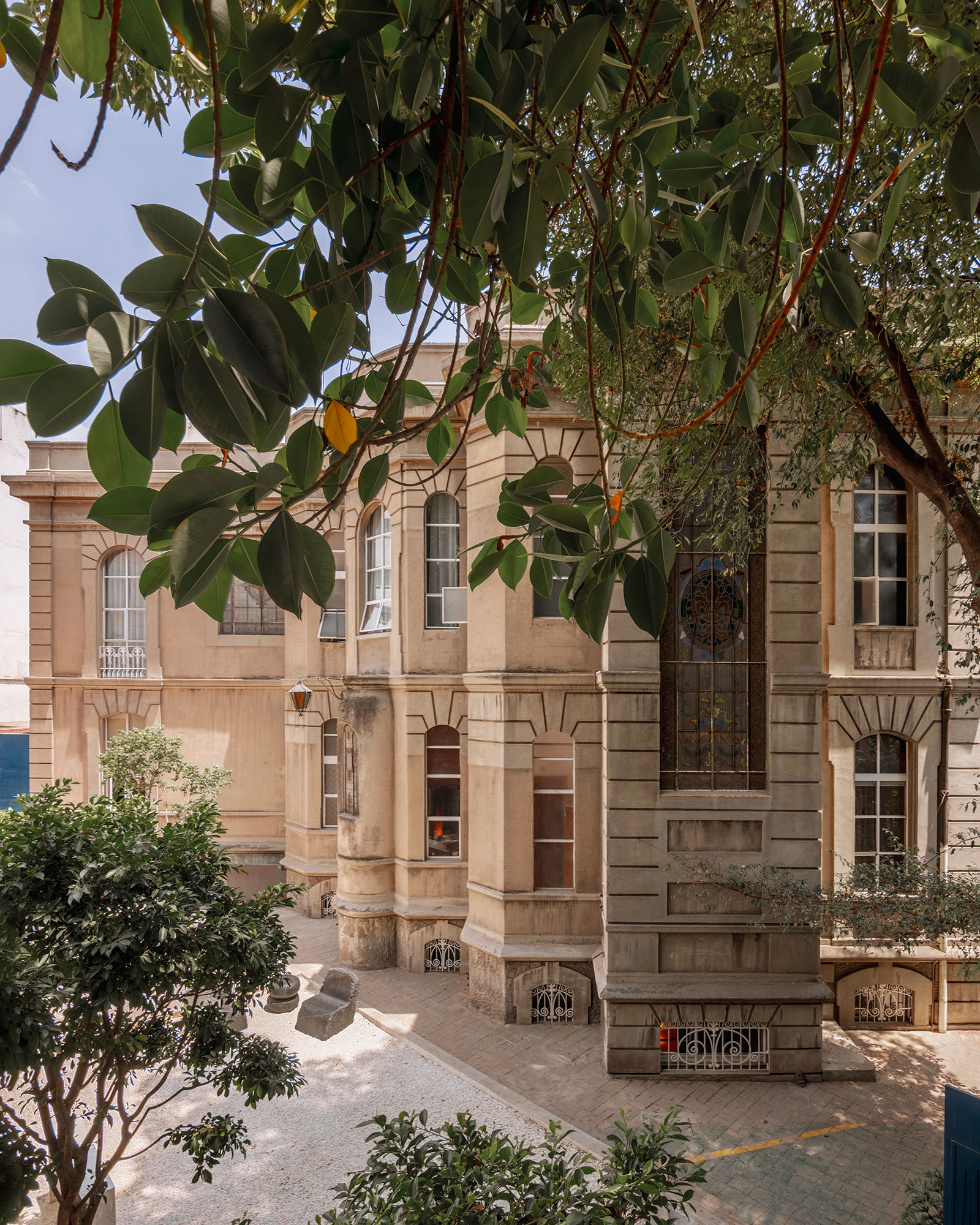 maison-celeste_guesthouse_cdmx-mexico_exterior-design-facade.jpg