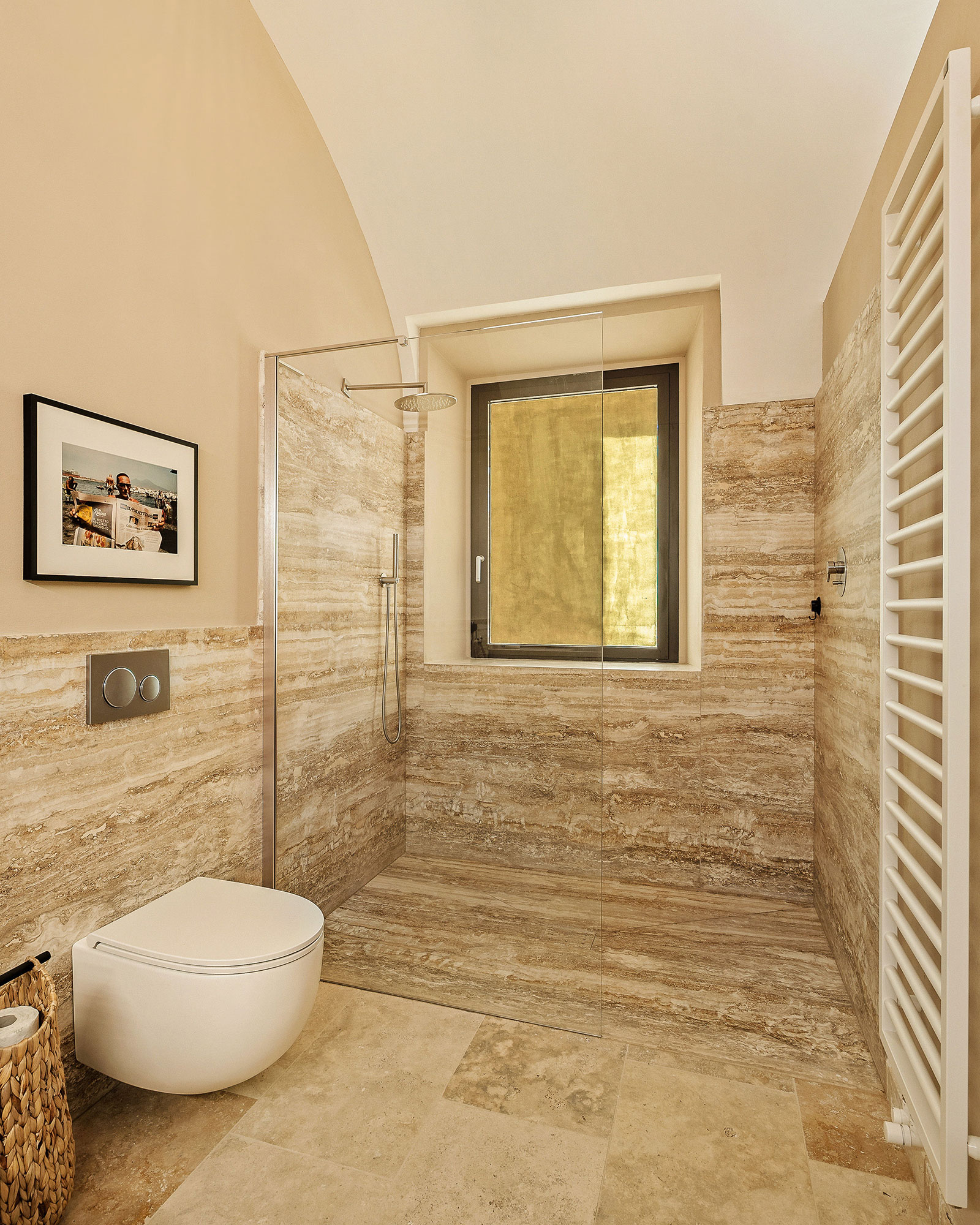 la-torre-umbria_villa_umbria-italy_interior-bathroom-shower.jpg