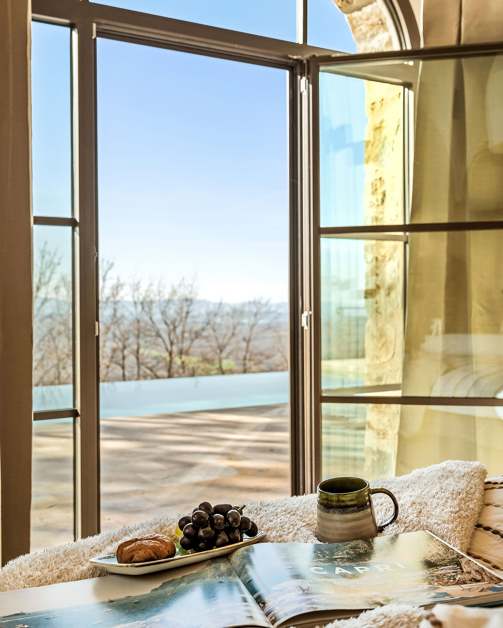 la-torre-umbria_villa_umbria-italy_interior-bed-room-window.jpg