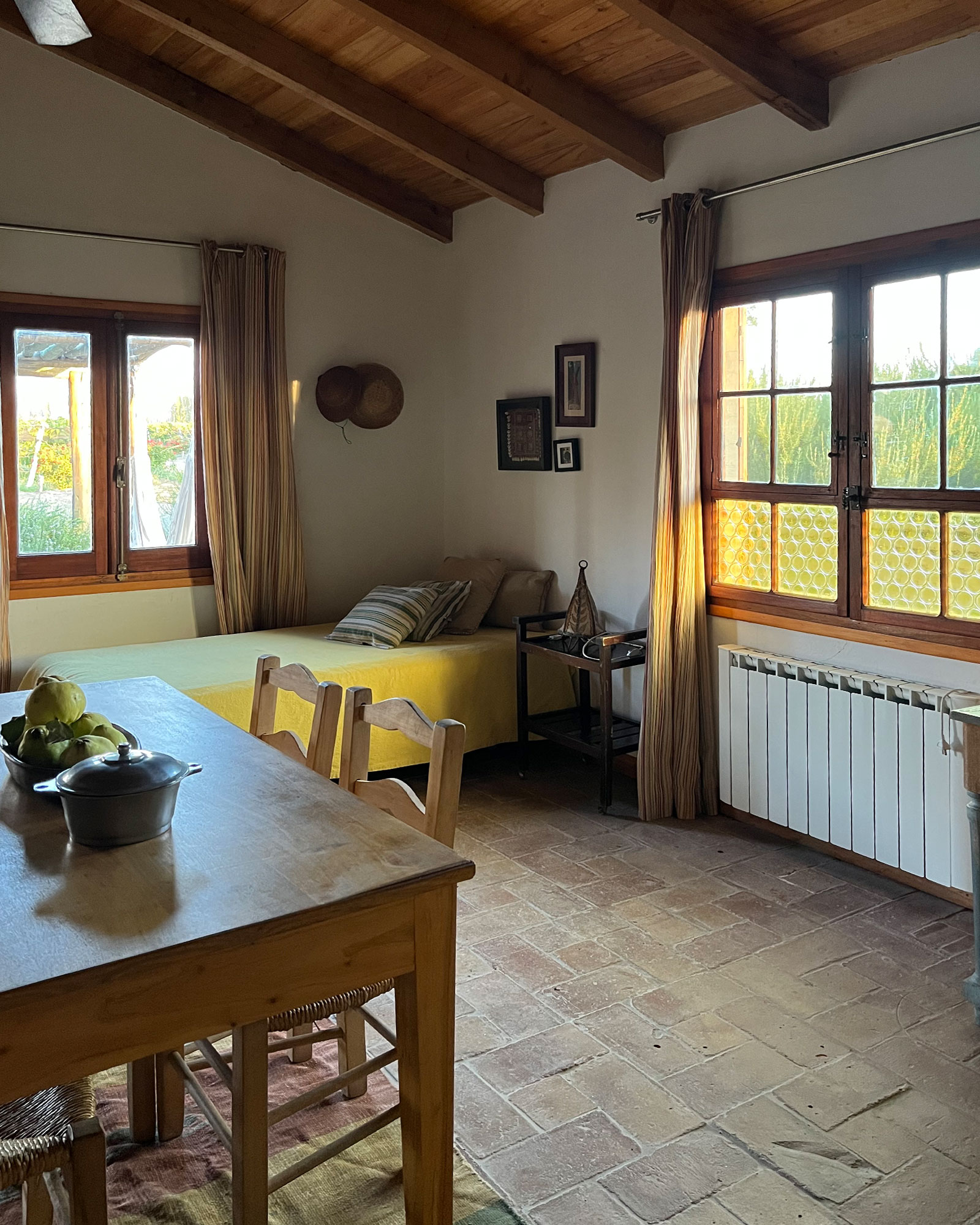 finca-la-gracia-ii_guesthouse_La-Consulta-argentina_interior-bedroom-design.jpg