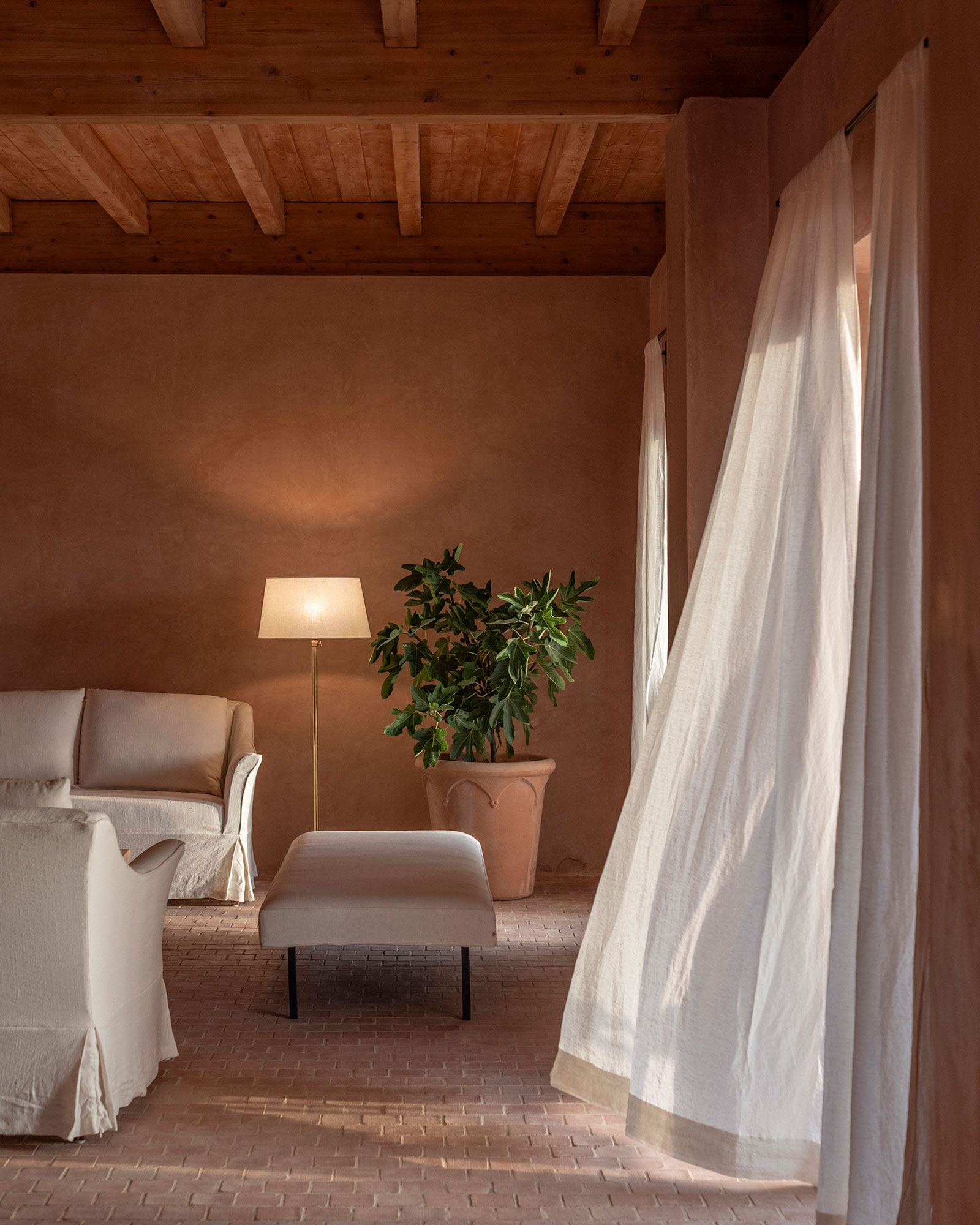 rockrose_villa_melides-portugal_interior-courtains.jpg