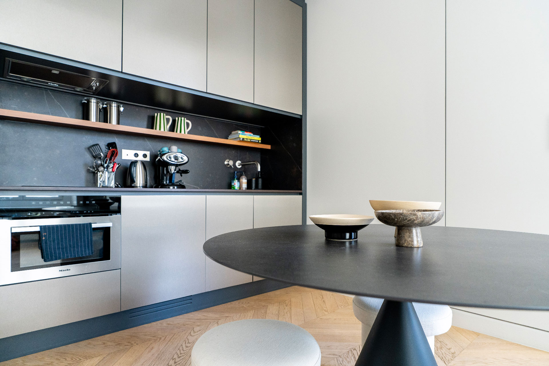 palais-royal-loft_apartment_paris-france_interior-kitchen.jpg