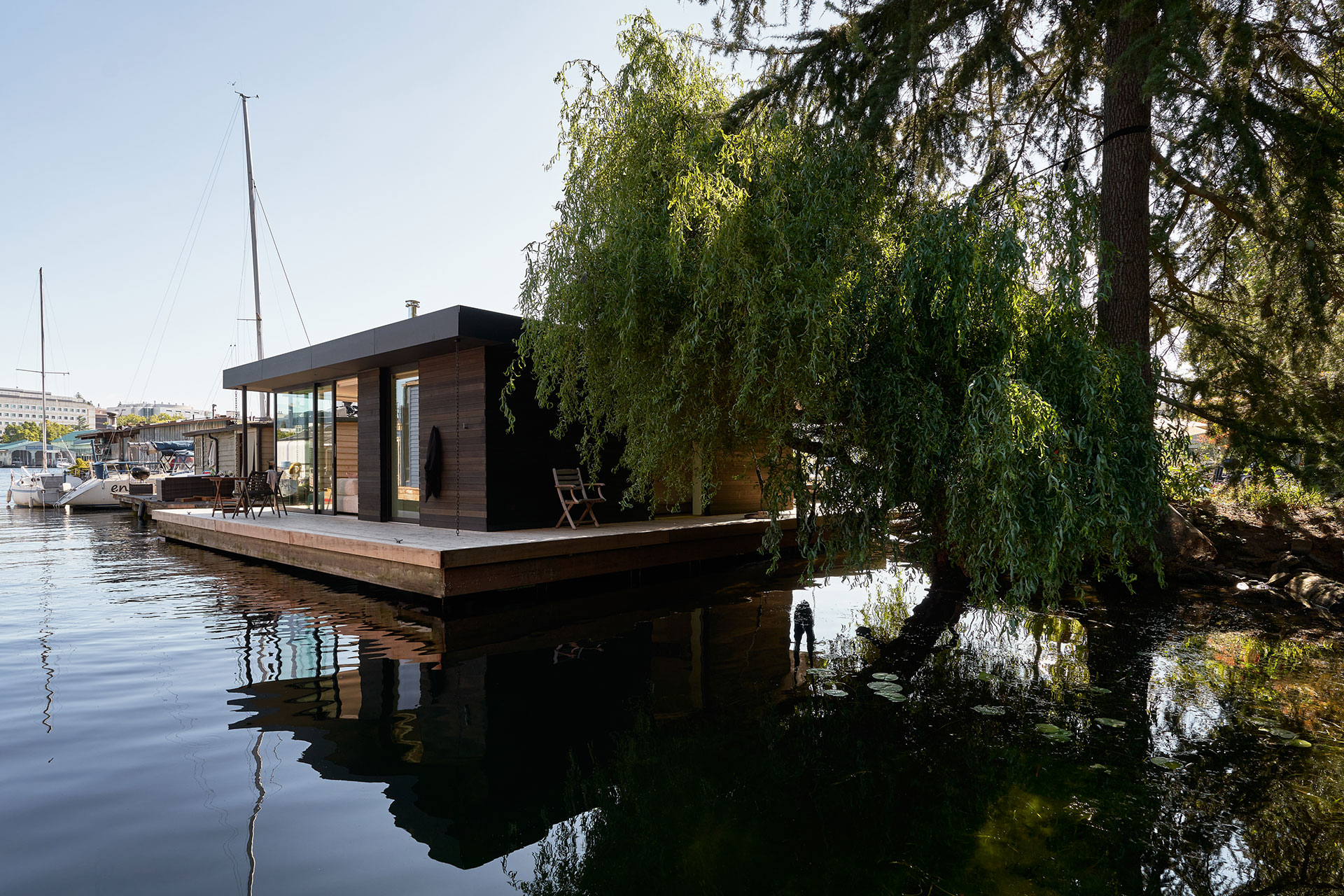 portage-bay-float-home