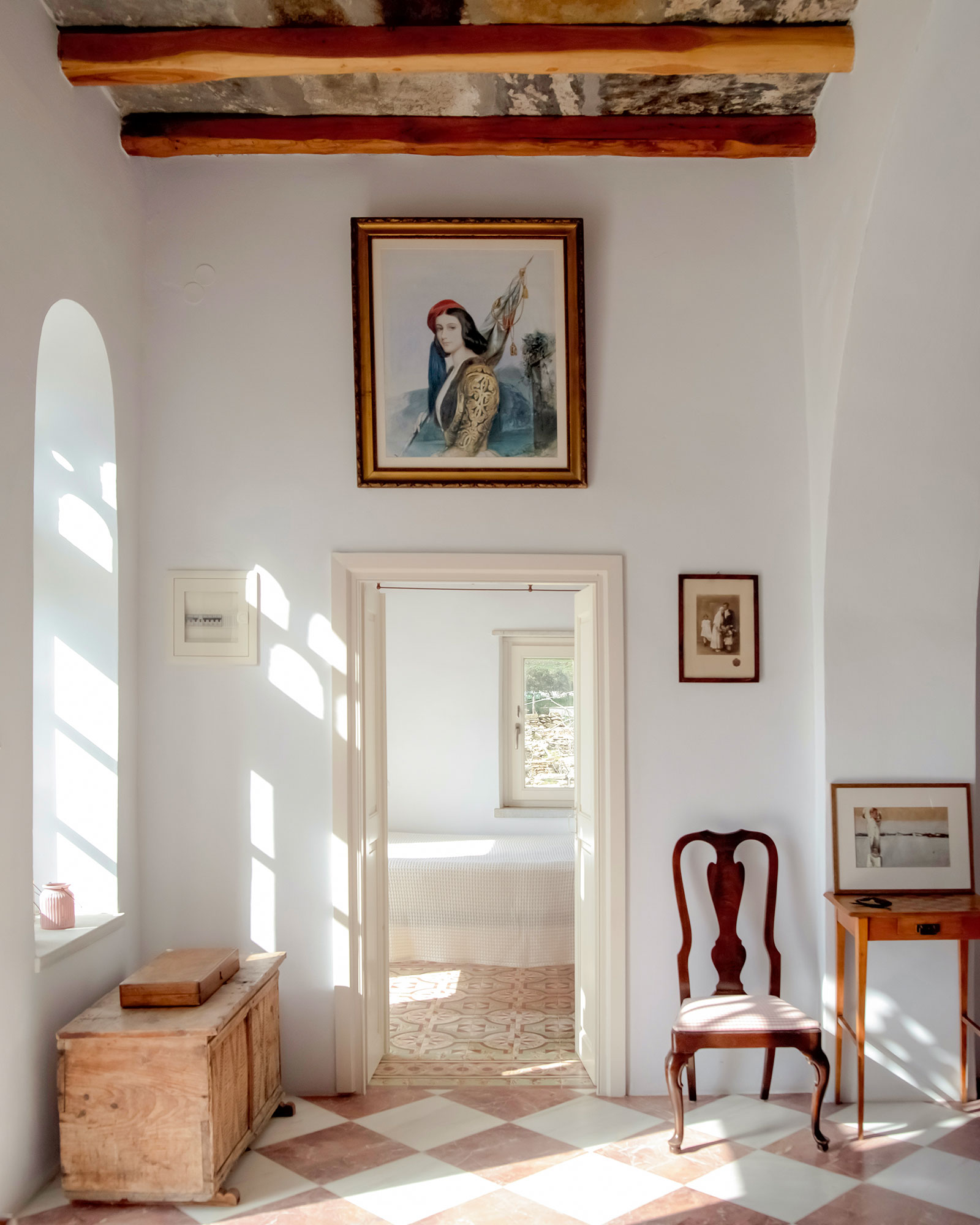 helios-cycladic-stone-house_house_tinos-greece_interior-decor.jpg