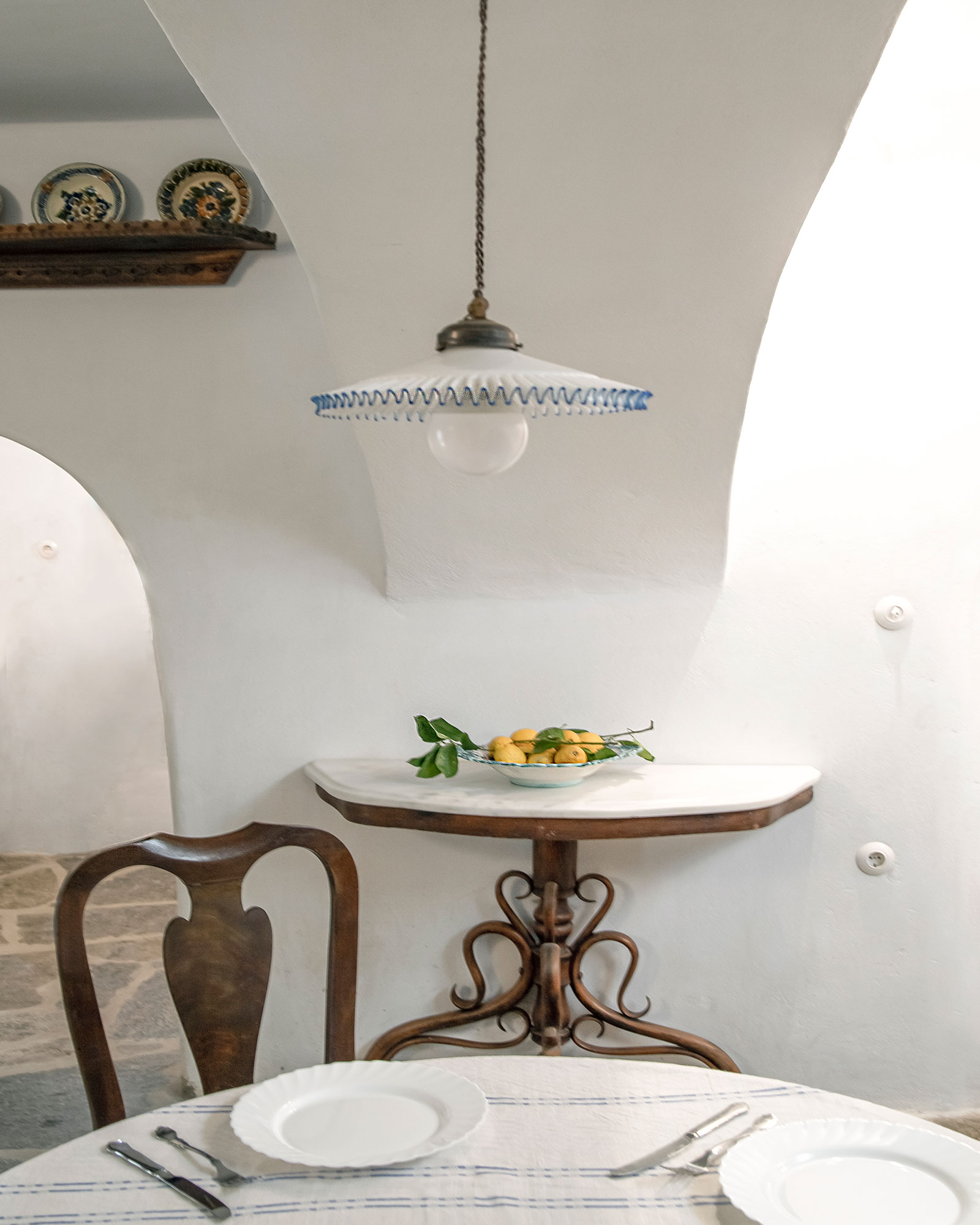 helios-cycladic-stone-house_house_tinos-greece_interior-detail-lamp.jpg