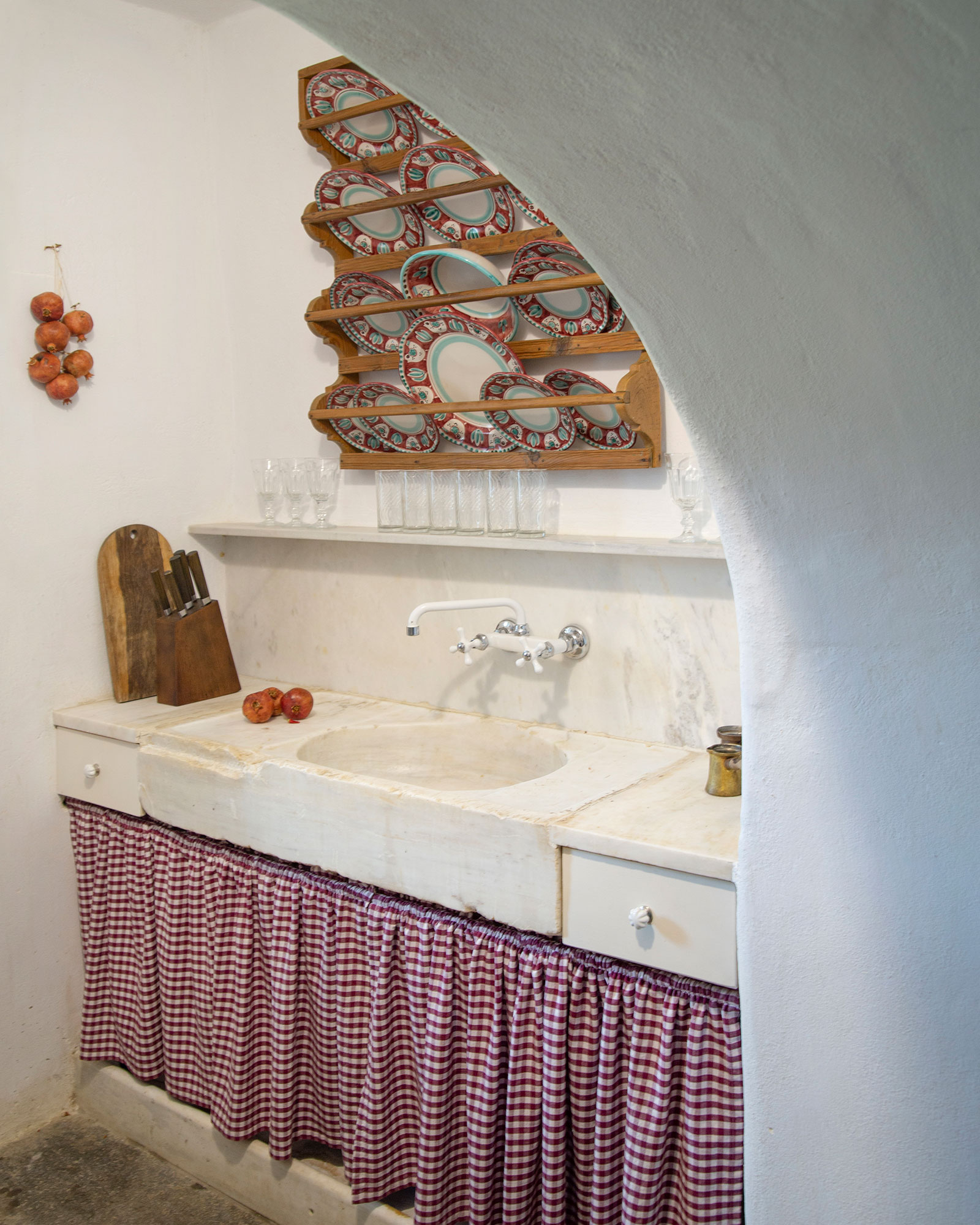 helios-cycladic-stone-house_house_tinos-greece_interior-kitchen-detail.jpg