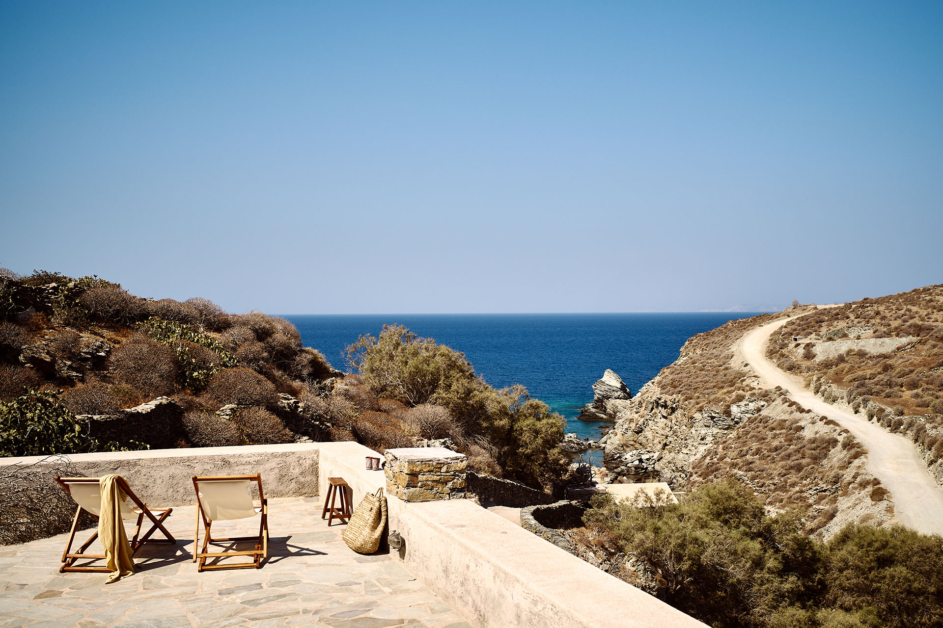 spina_small-hotel_Folegandros-greece_exterior-view.jpg