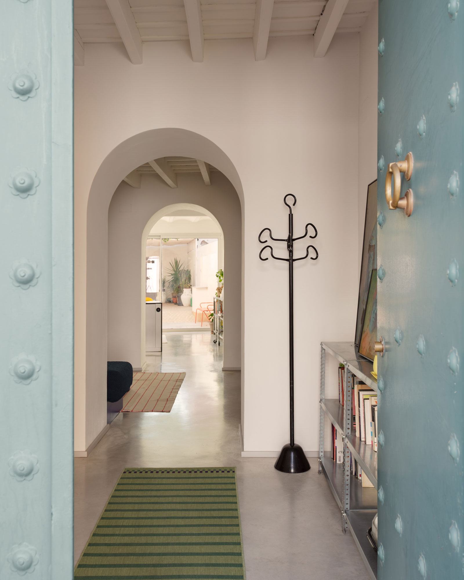 casa-el-naranjo_townhouse_Andalusian-space_interior.jpg