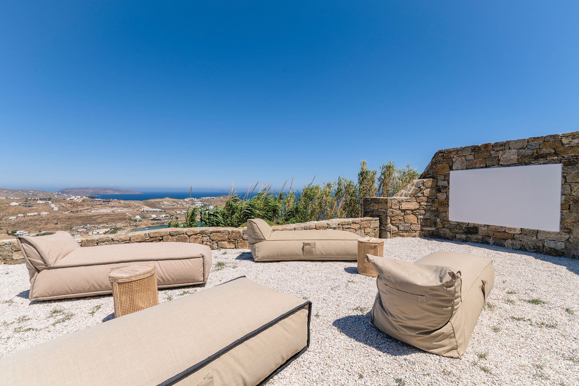 villa-celesta_villa_Mykonos-greece_exterior-screen.jpg