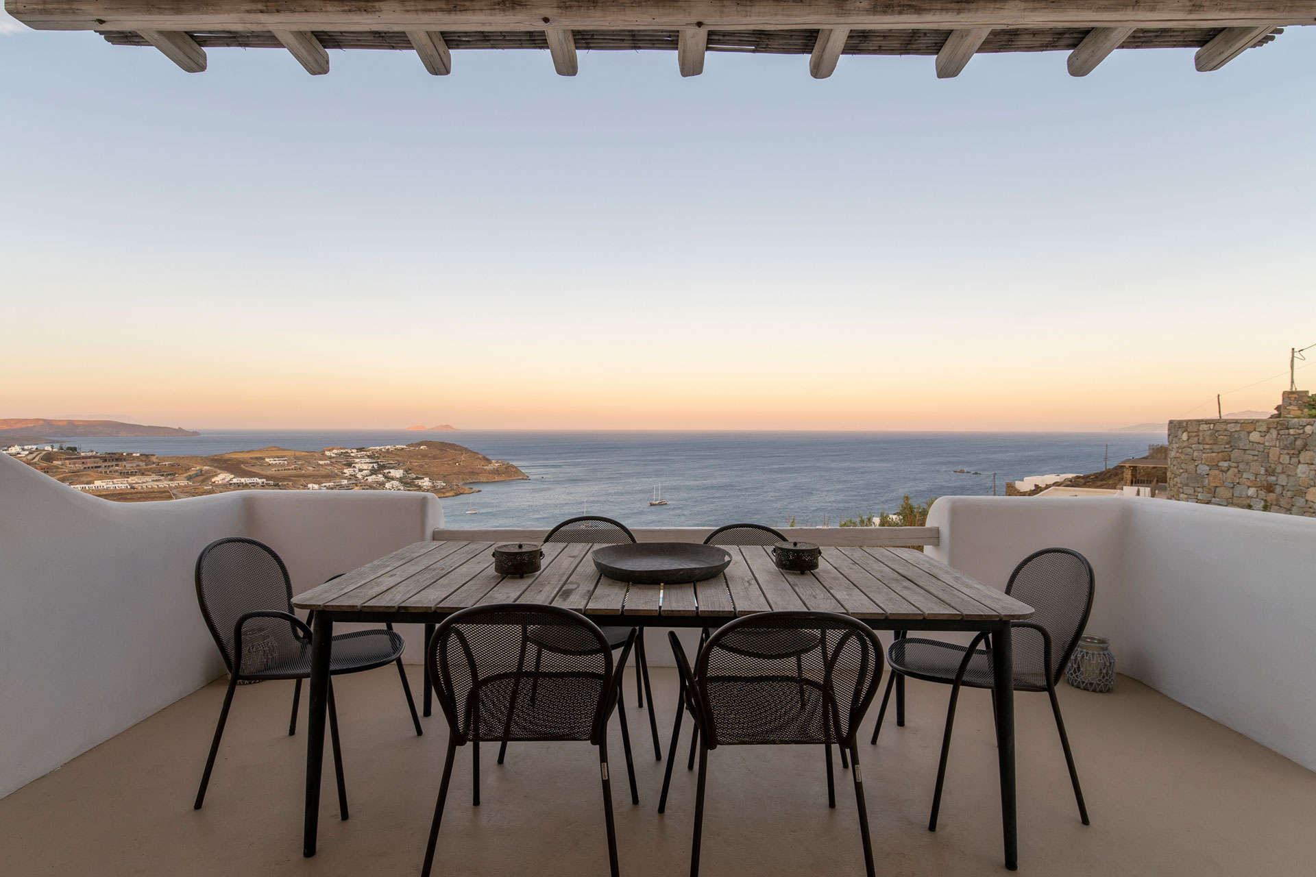 villa-celesta_villa_Mykonos-greece_exterior-sunset.jpg