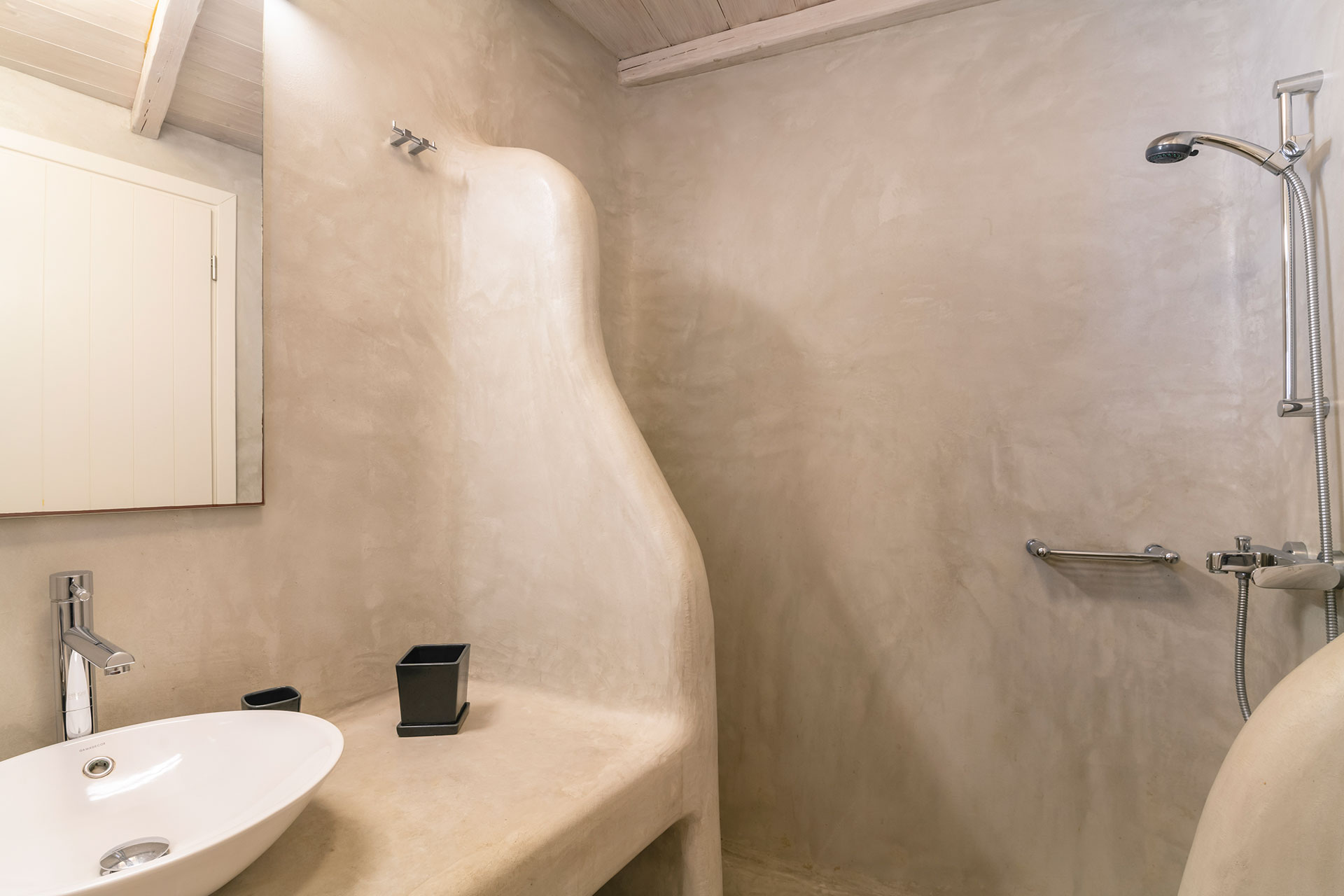 villa-celesta_villa_Mykonos-greece_interior-bathroom.jpg