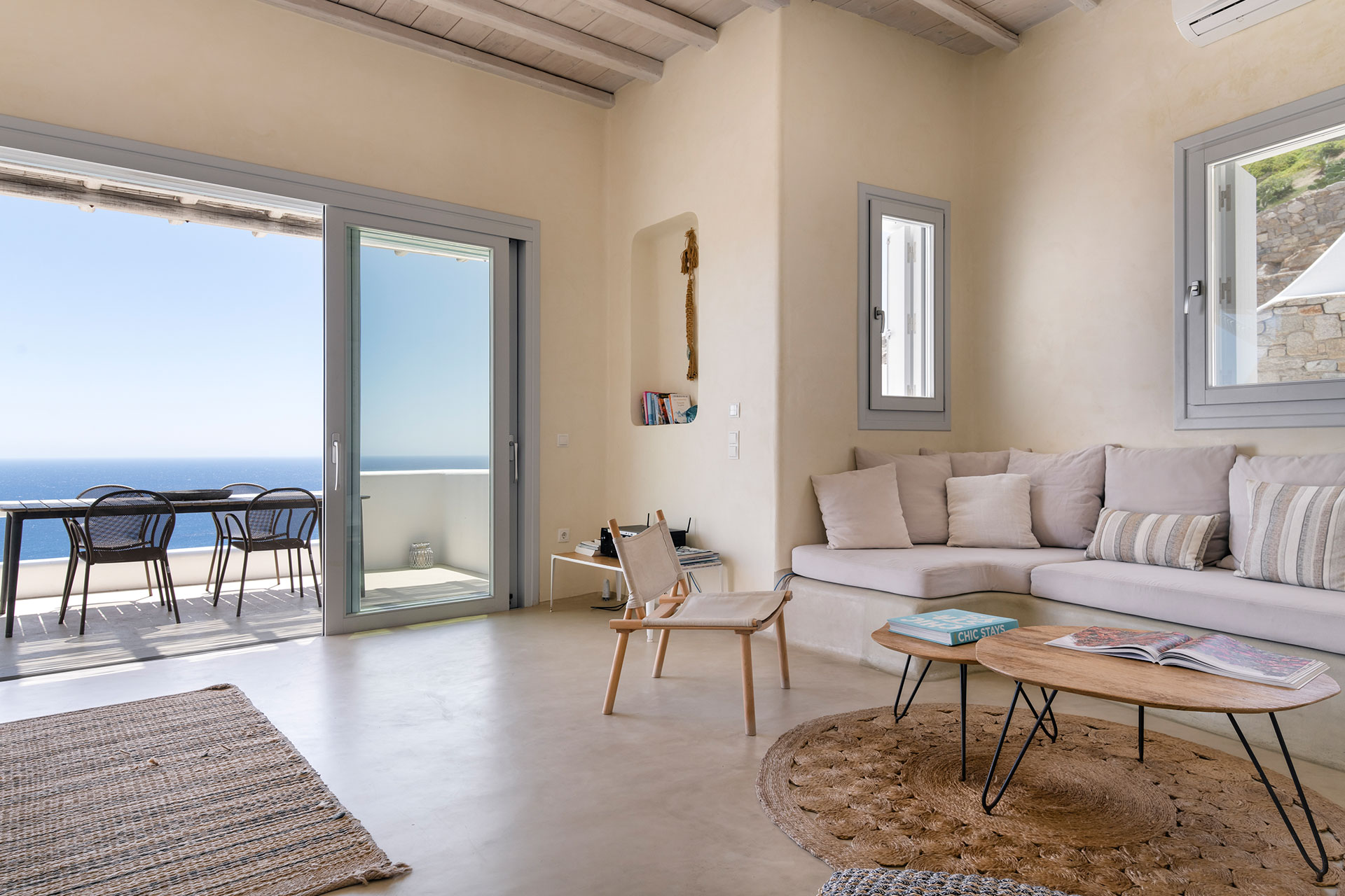 villa-celesta_villa_Mykonos-greece_interior-design-space.jpg