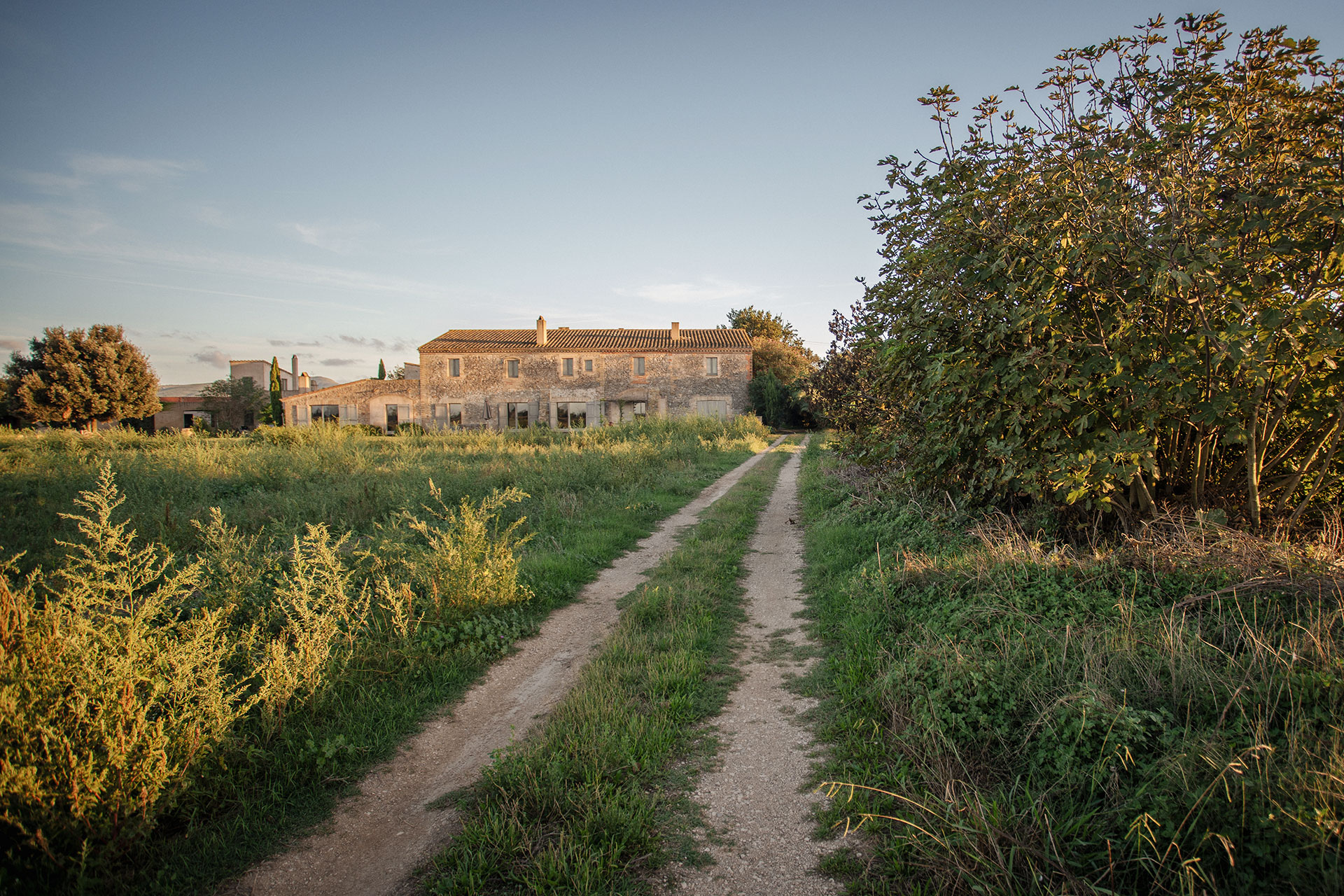 mas-pepito-casa-granado_farmhouse_catalonia-spain_exterior-facade.jpg