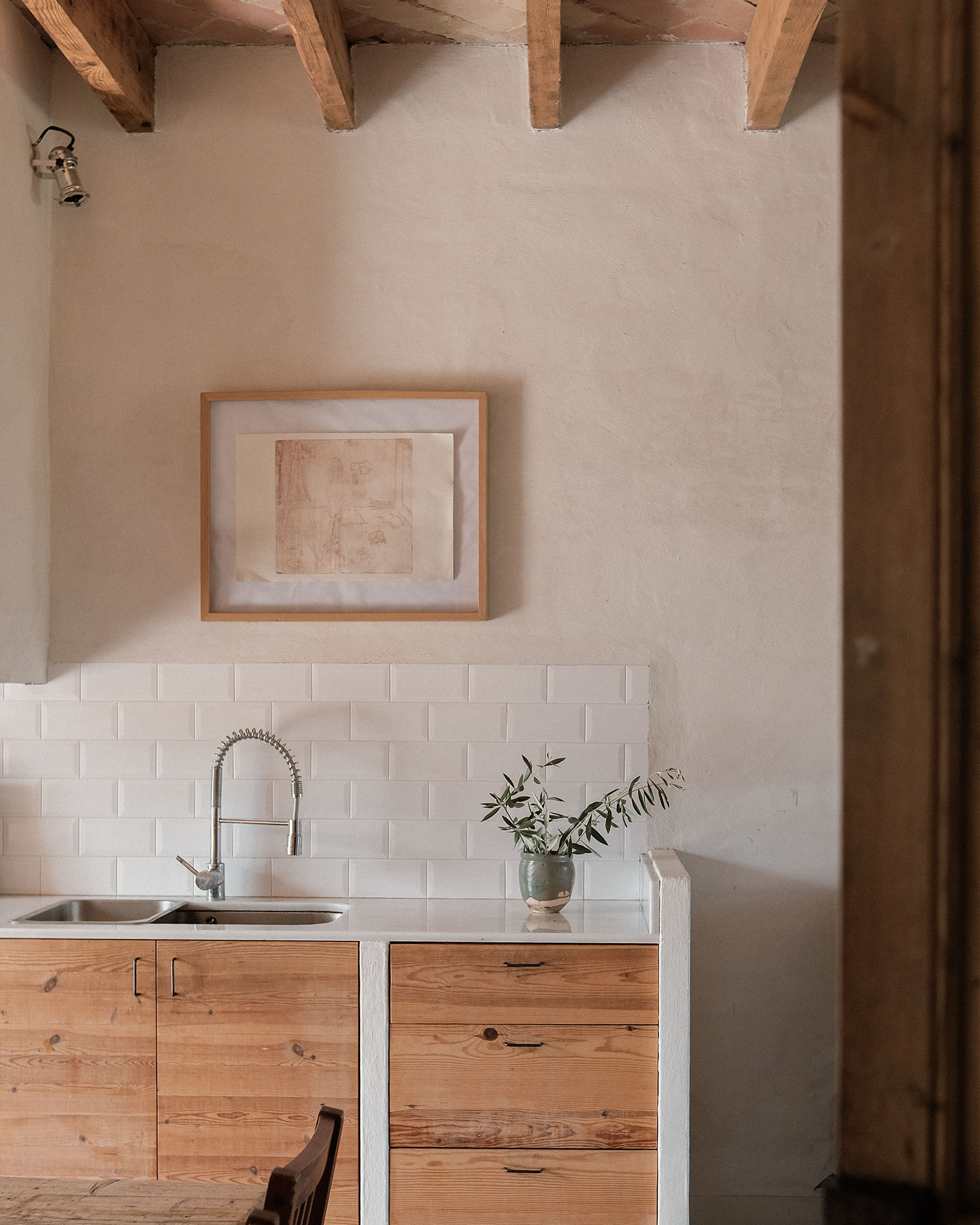 mas-pepito-casa-granado_farmhouse_catalonia-spain_interior-kitchen-detail.jpg