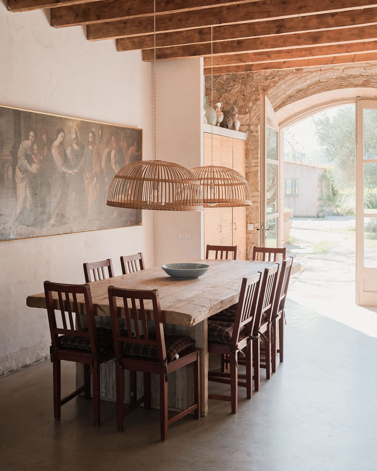 mas-pepito-casa-granado_farmhouse_catalonia-spain_interior-table.jpg