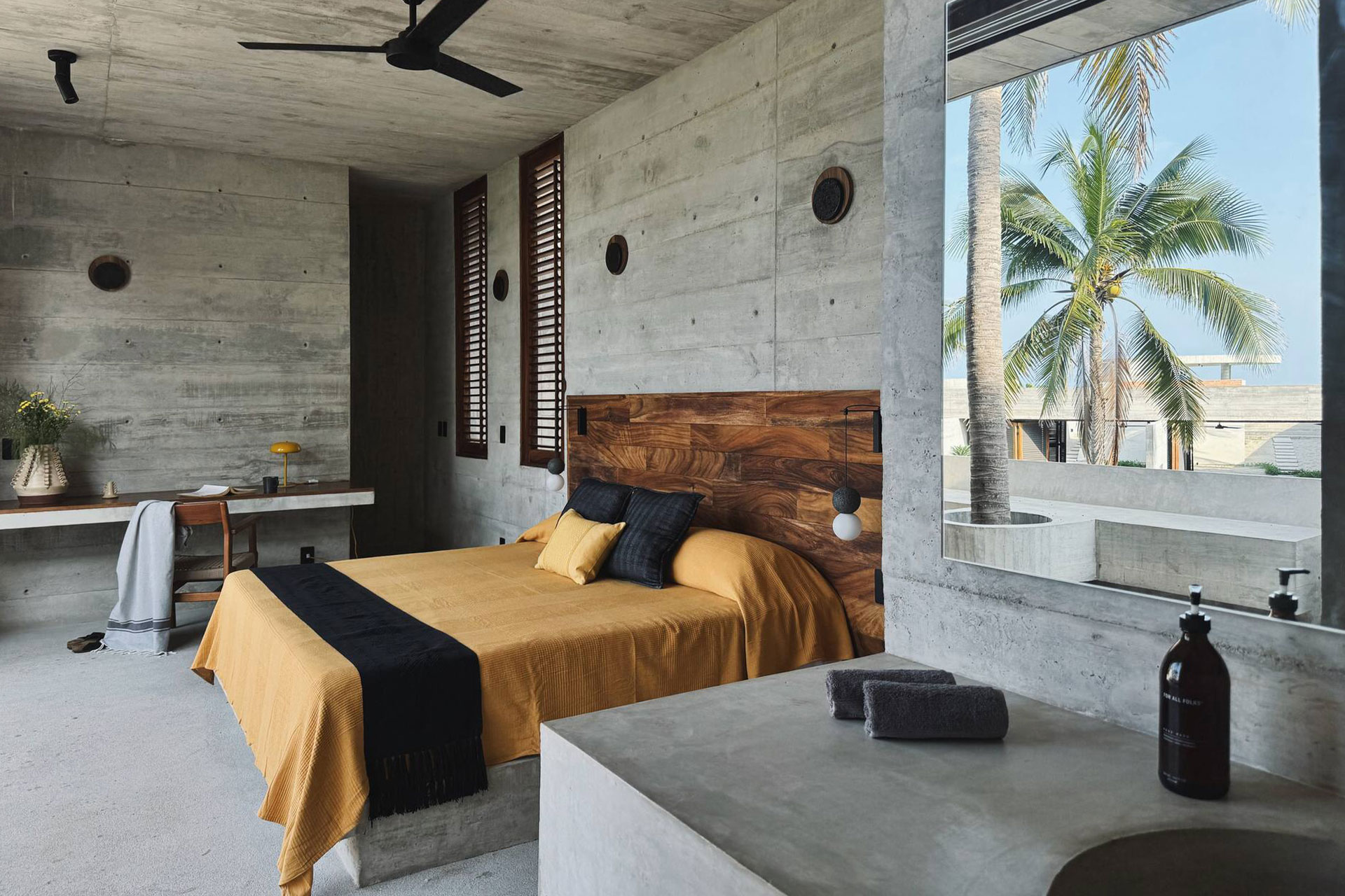 roca-ahumada_villa_puerto-escondido-oaxaca-mexico_interior-bedroom.jpg