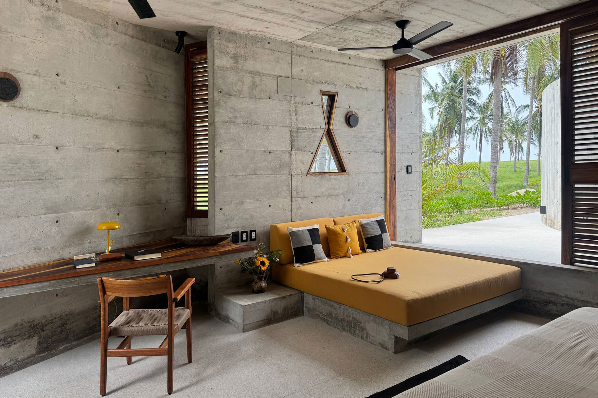 roca-ahumada_villa_puerto-escondido-oaxaca-mexico_interior-bedroom-design.jpg