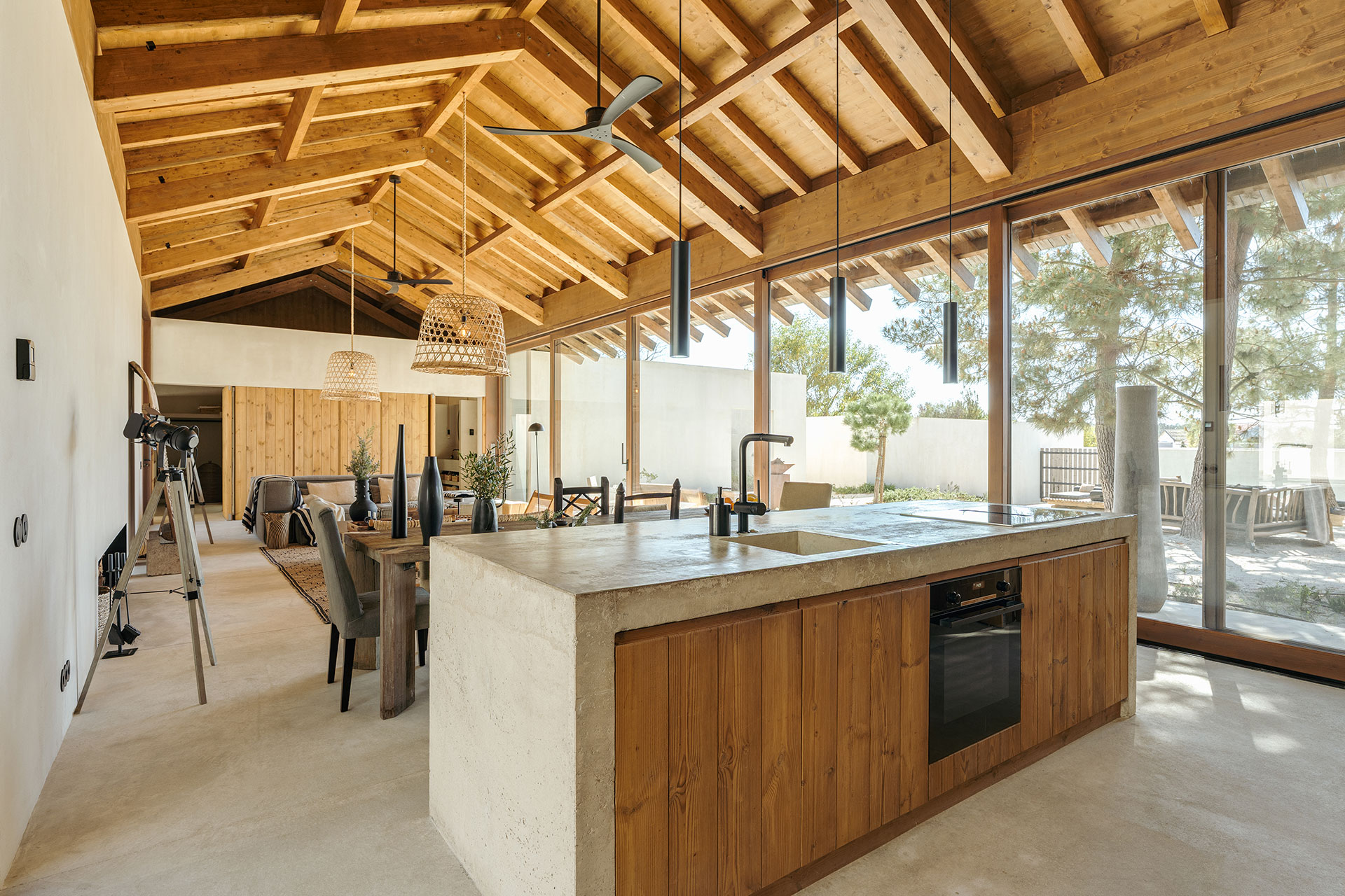 the-sand-house_villa_comporta-portugal_interior-kitchen.jpg
