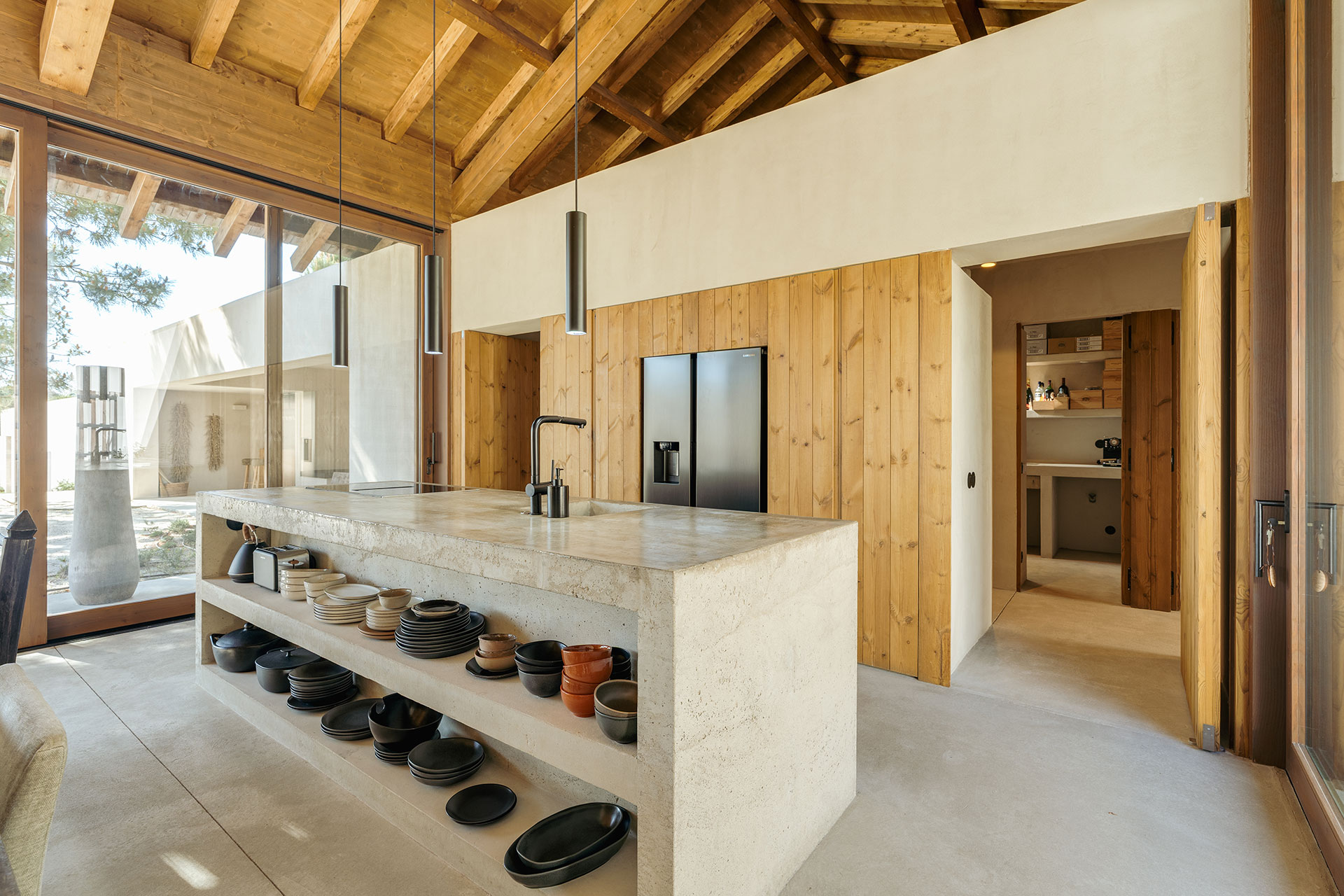 the-sand-house_villa_comporta-portugal_interior-kitchen-design.jpg
