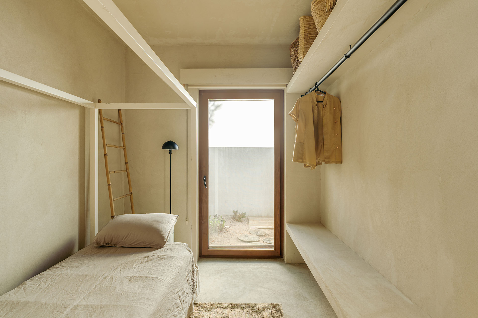 the-sand-house_villa_comporta-portugal_interior-room-bed.jpg