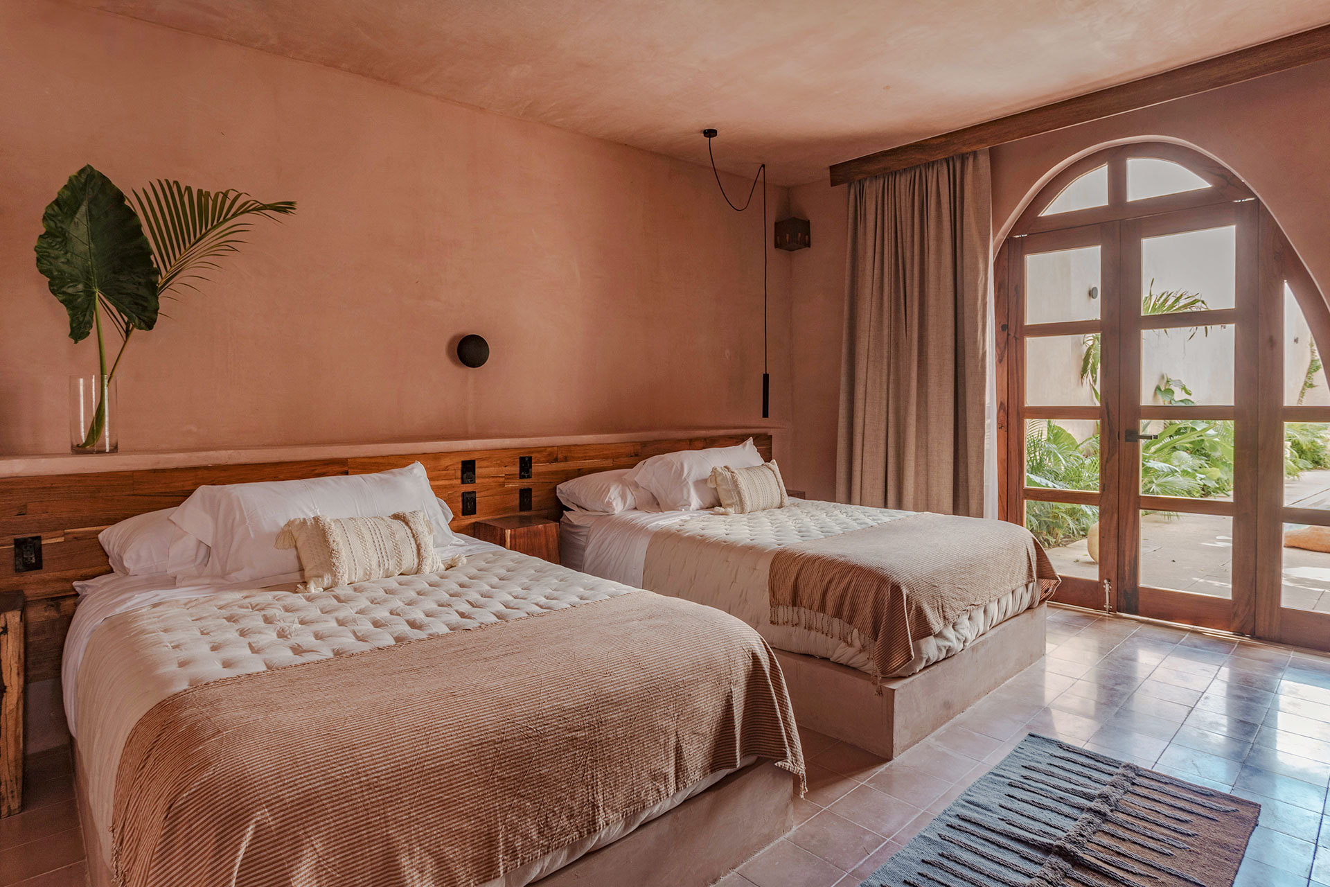 casa-rosa_villa_merida-mexico_interior-bedroom-2.jpg