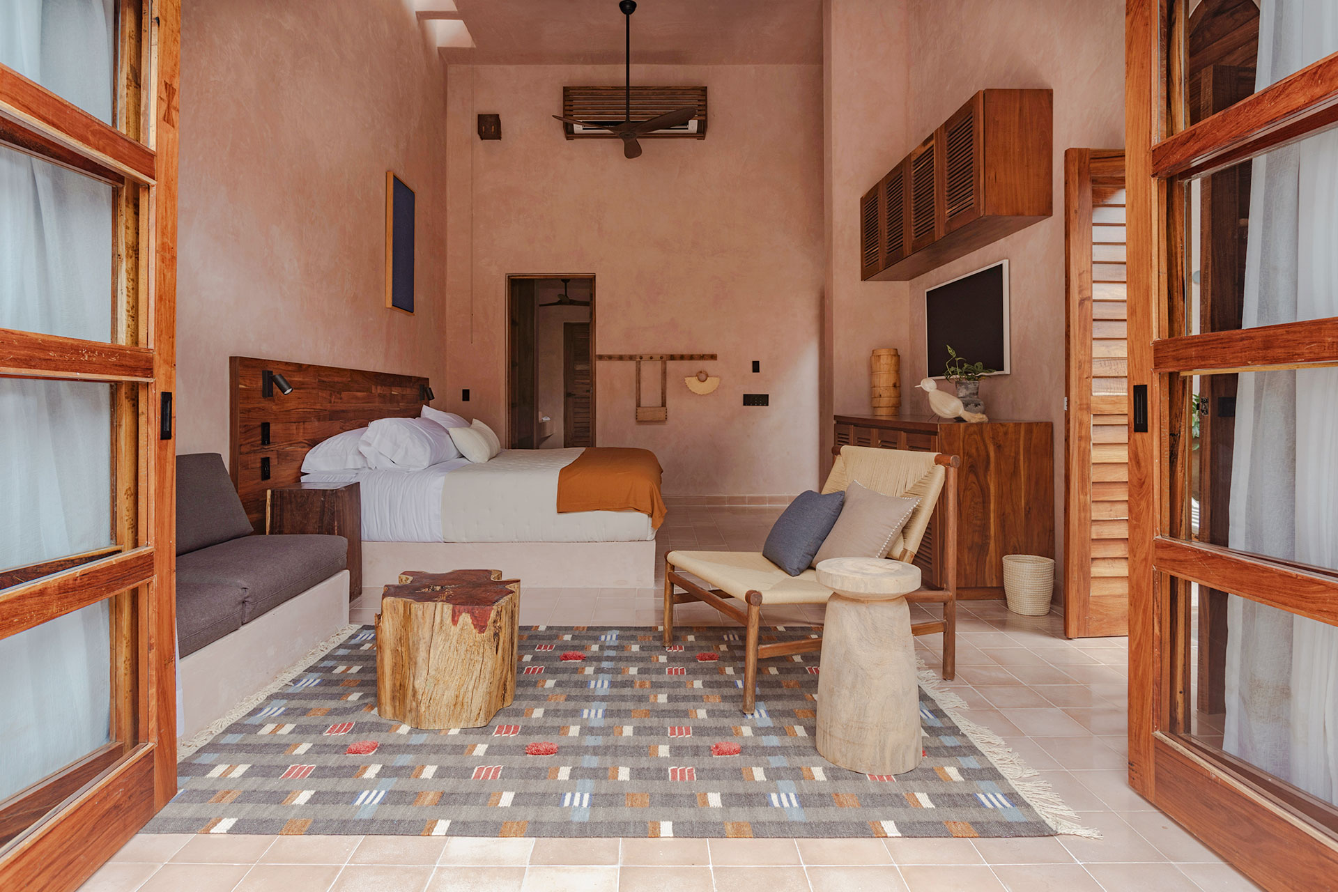 casa-rosa_villa_merida-mexico_interior-bedroom-space.jpg