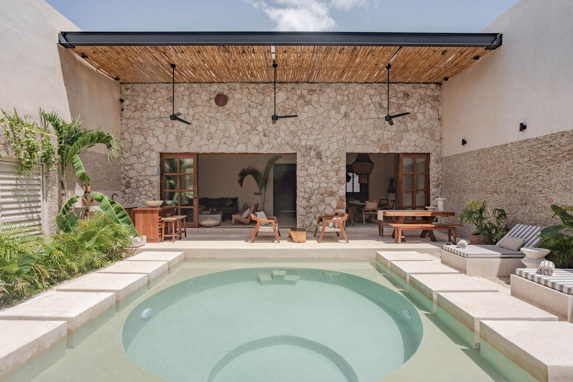 casa-piedra-merida_villa_merida-mexico_exterior-pool.jpg