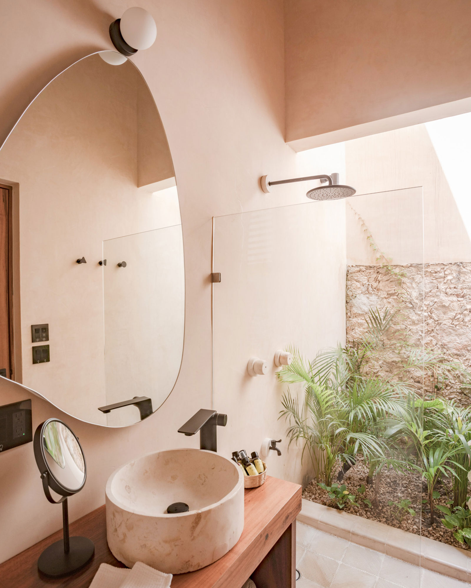 casa-piedra-merida_villa_merida-mexico_interior-bathroom.jpg