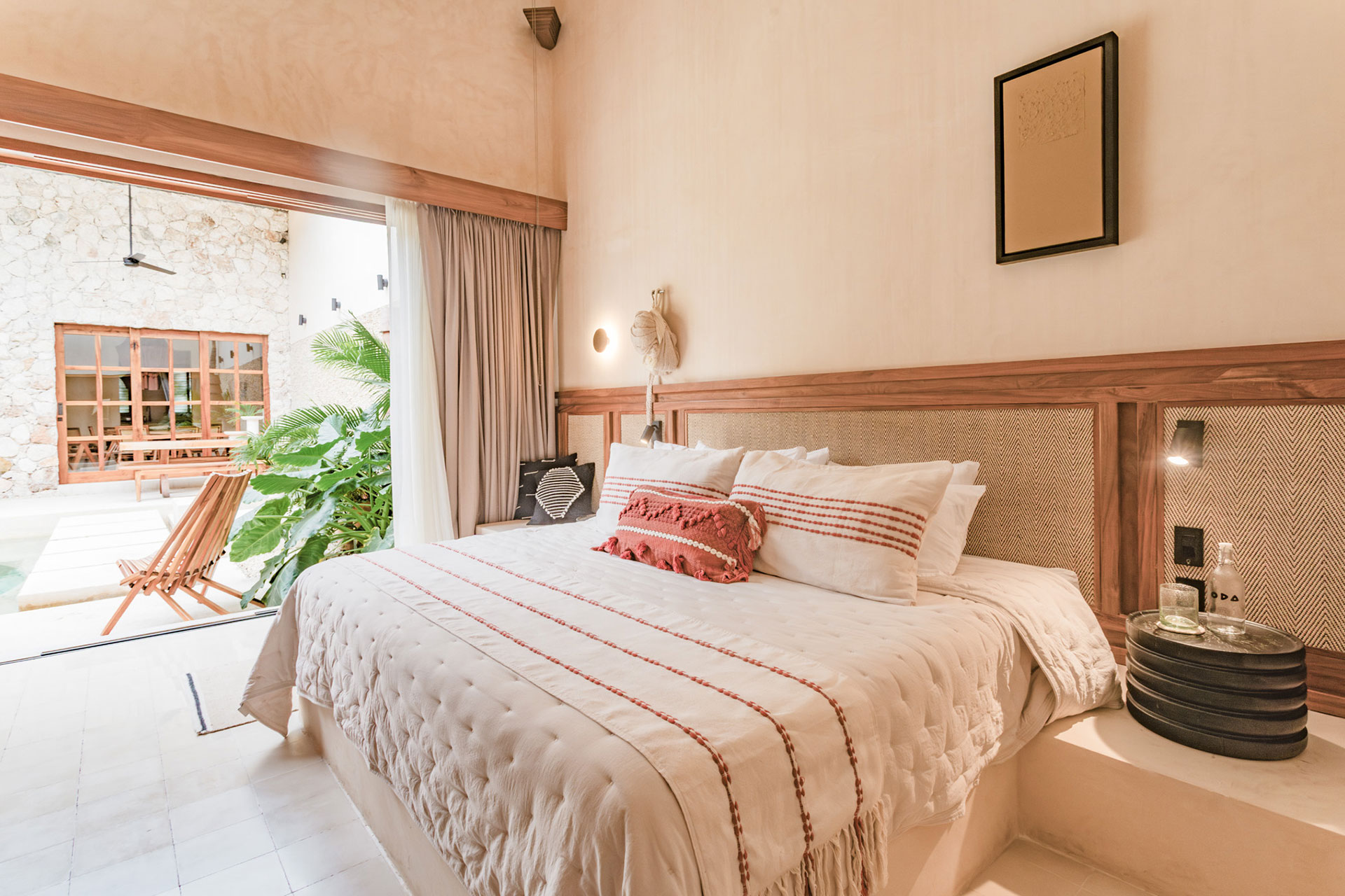 casa-piedra-merida_villa_merida-mexico_interior-bedroom-design.jpg