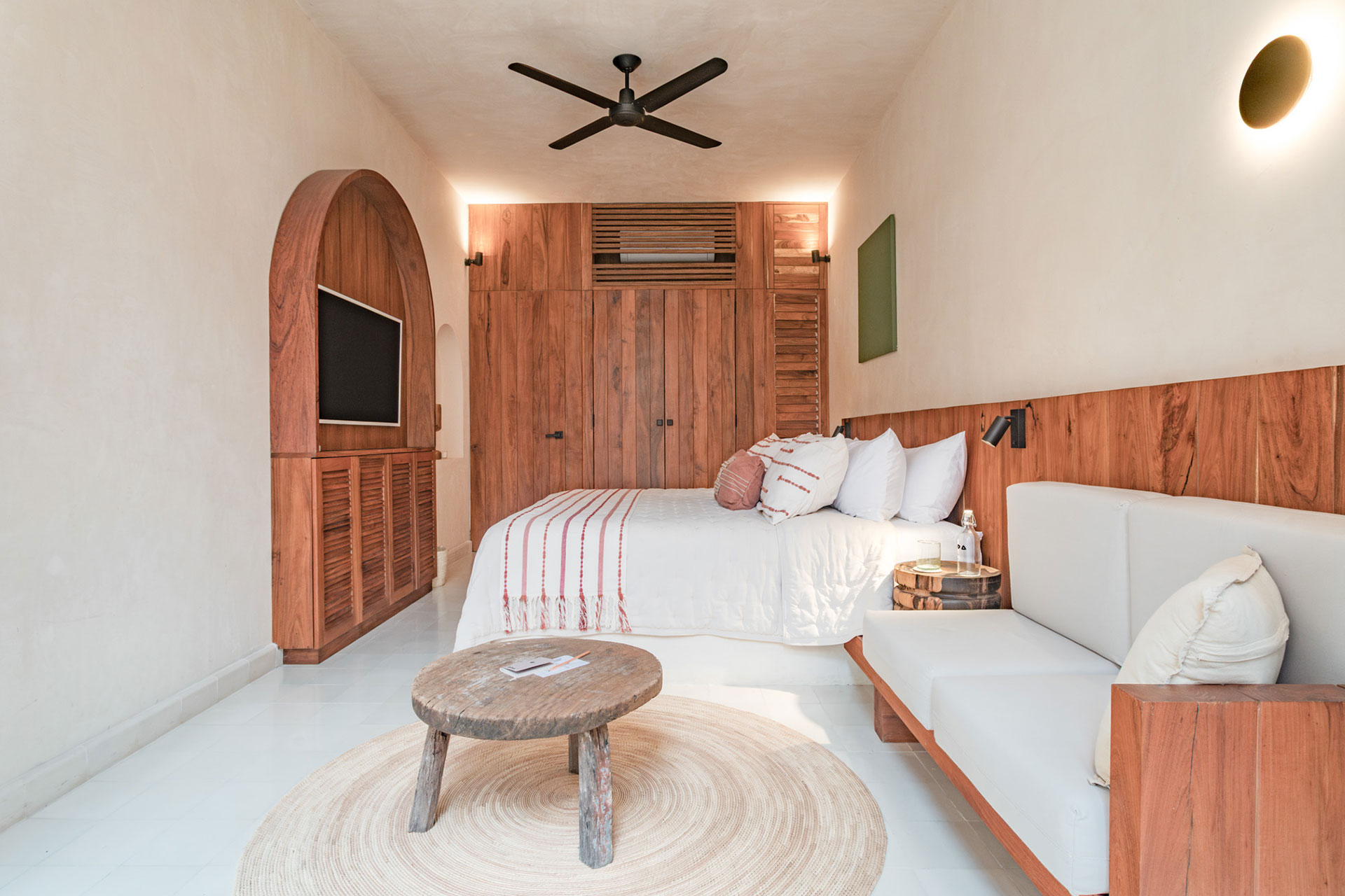 casa-chamaca-merida_house_merida-mexico_interior-bedroom-space.jpg