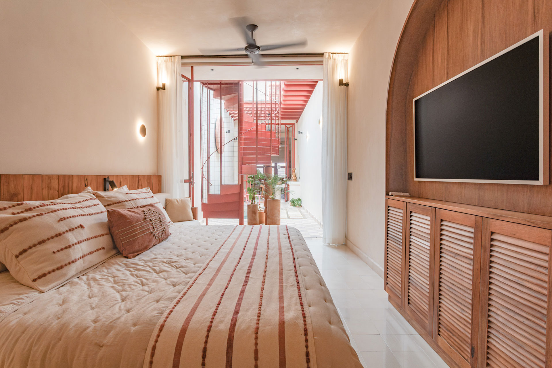 casa-chamaca-merida_house_merida-mexico_interior-bedroom-view.jpg