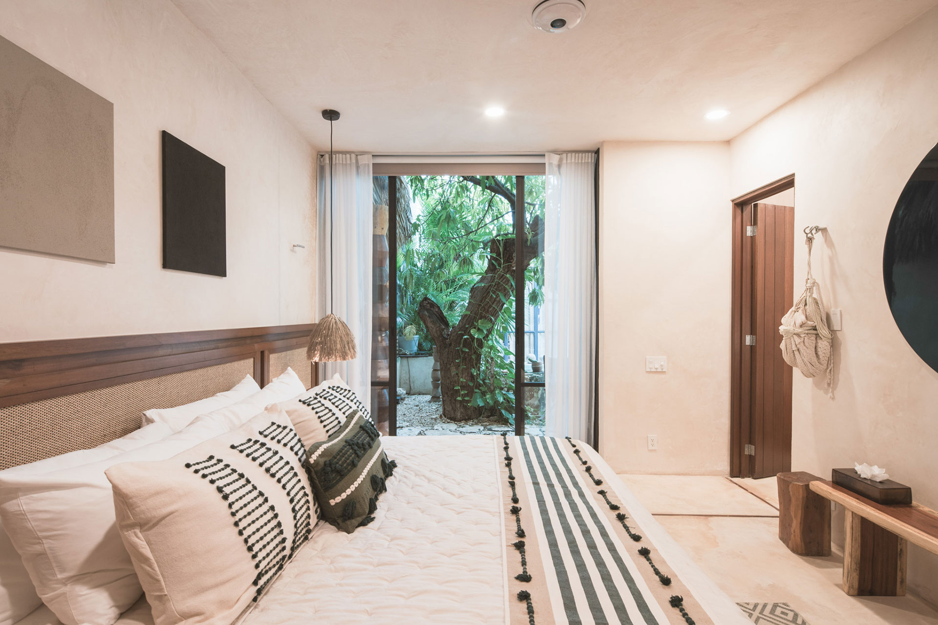 casa-ki-merida_house_merida-mexico_interior-bedroom-space.jpg