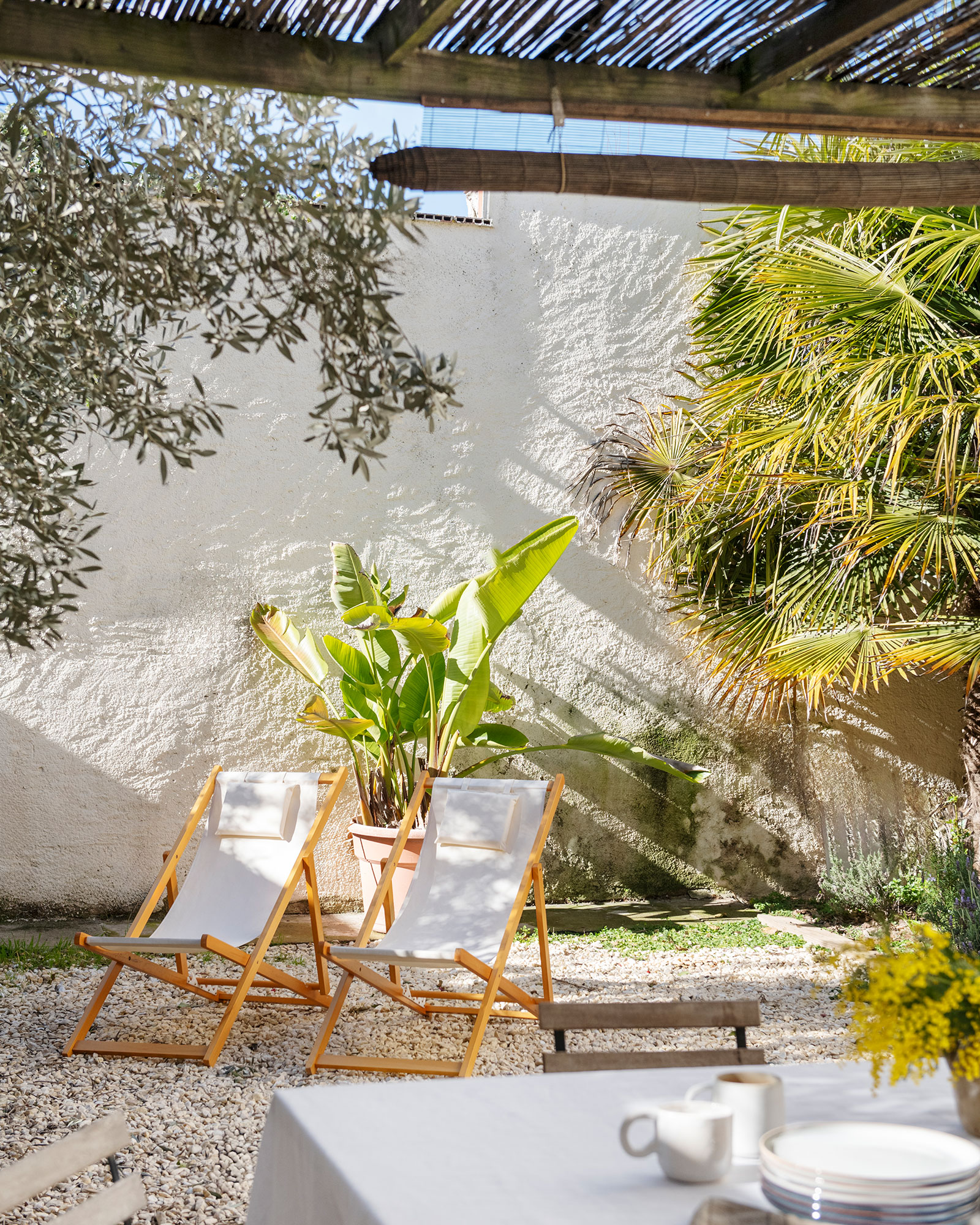 casa-maltesa_house_Catalonia-Spain_exterior-chairs-seating.jpg