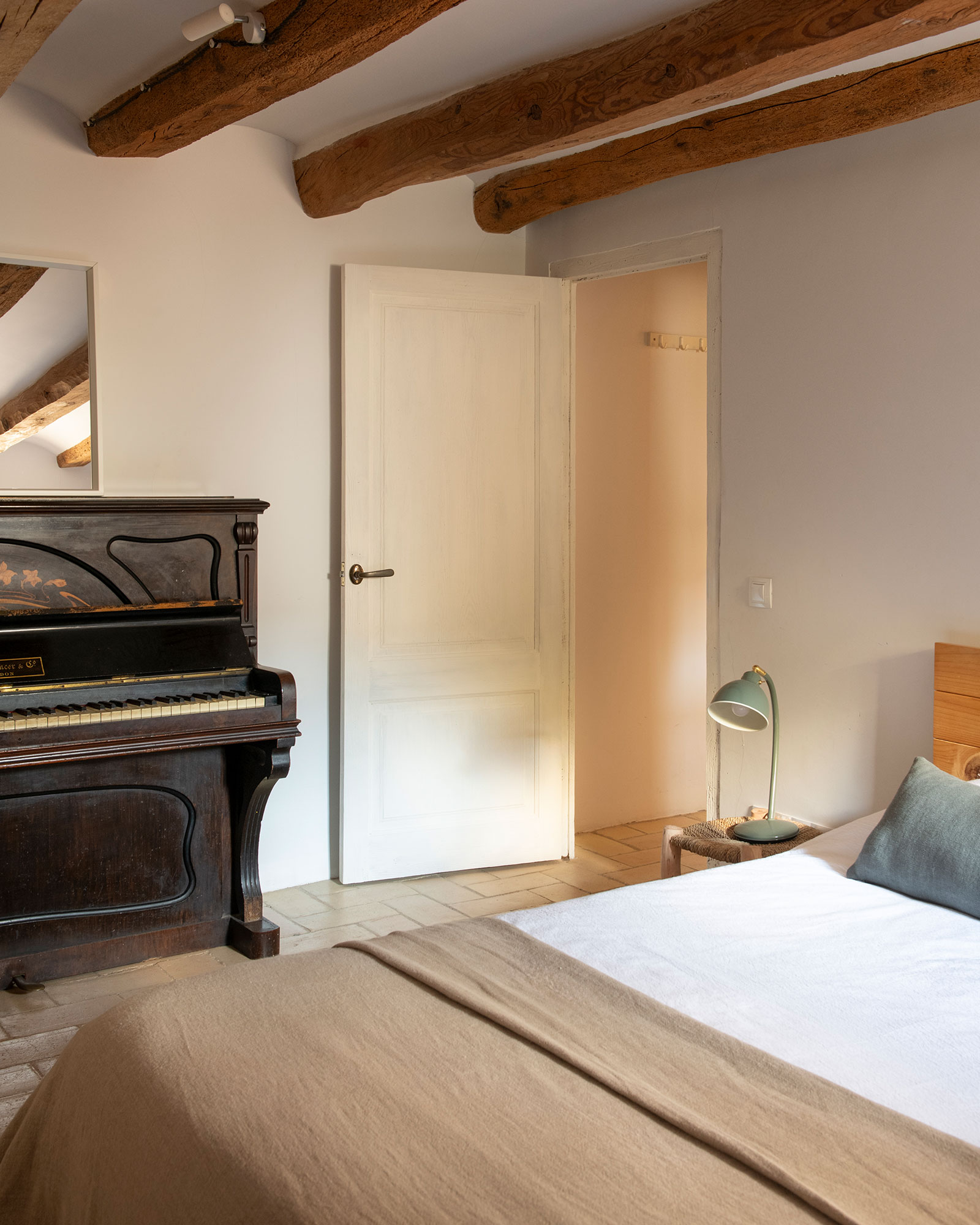 casa-maltesa_house_Catalonia-Spain_interior-bed-room-design-space.jpg