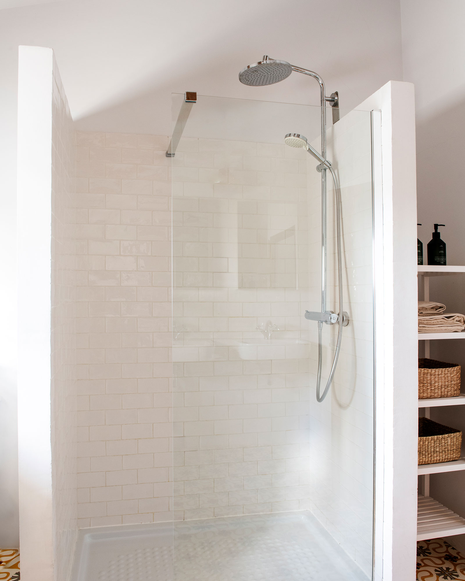 casa-maltesa_house_Catalonia-Spain_interior-shower.jpg