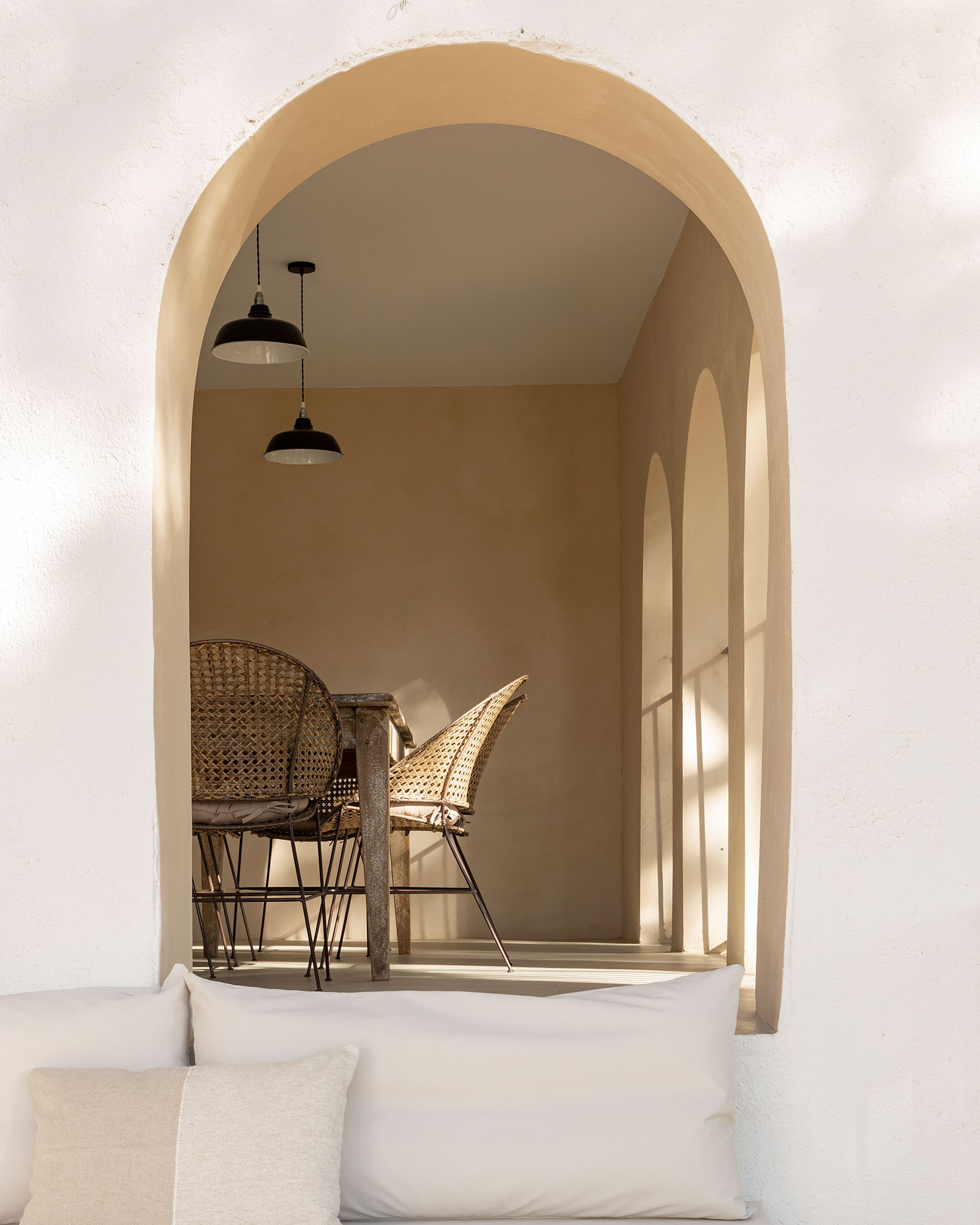 mas-grimosach_farmhouse_Catalunya-spain_exterior-arch.jpg