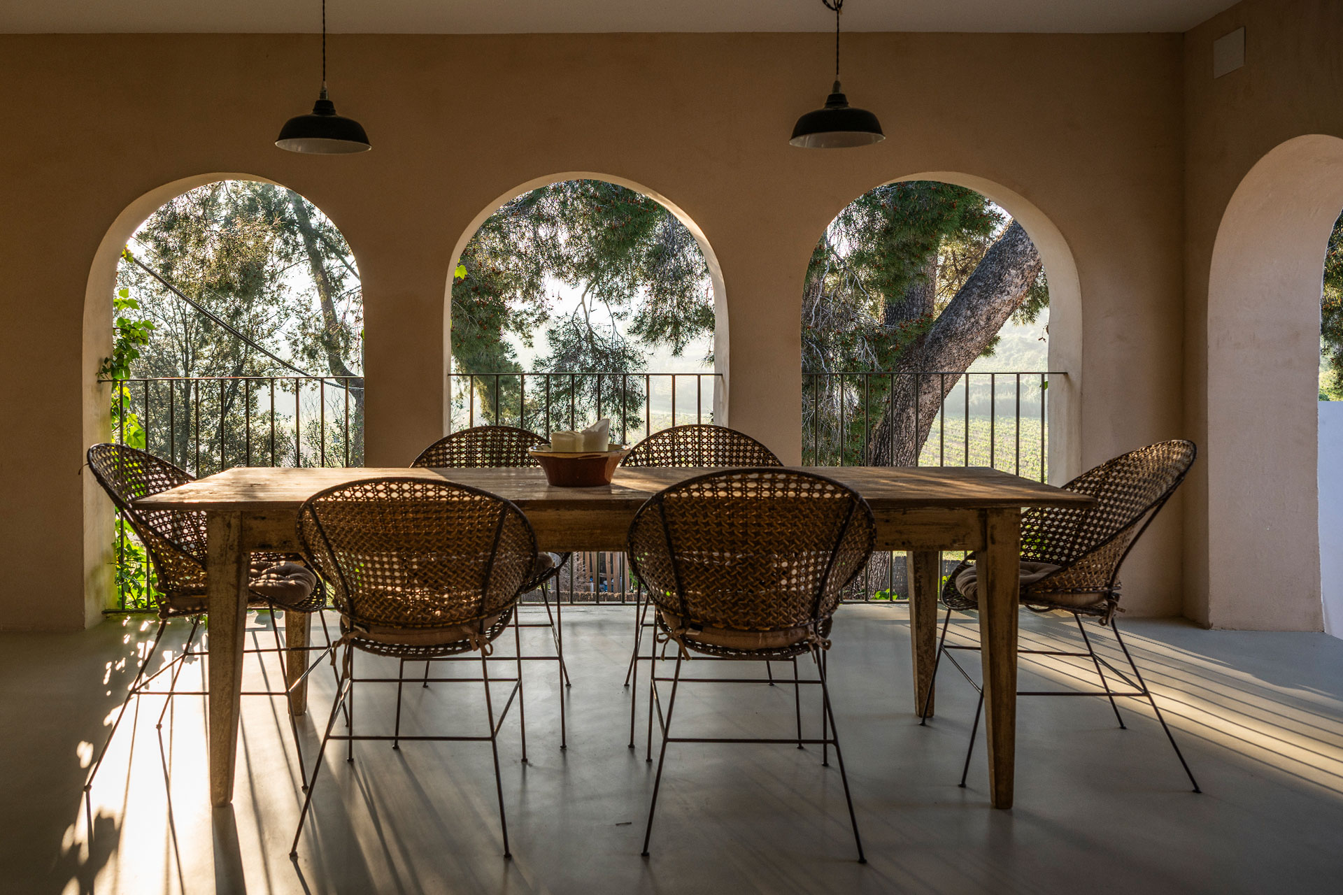 mas-grimosach_farmhouse_Catalunya-spain_exterior-table-arch.jpg