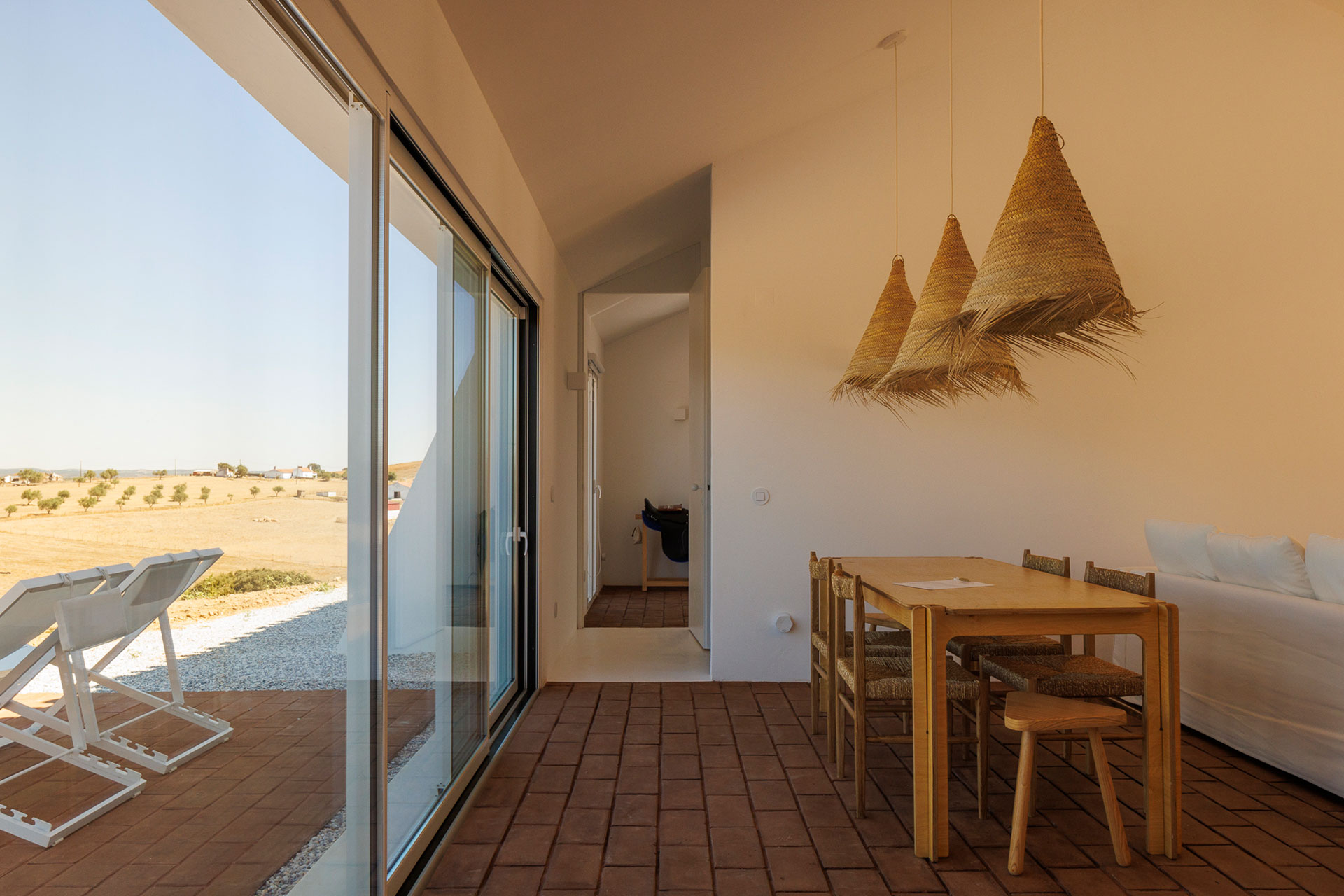 vagar-do-pastor_farmhouse_evora-portugal_interior-table.jpg