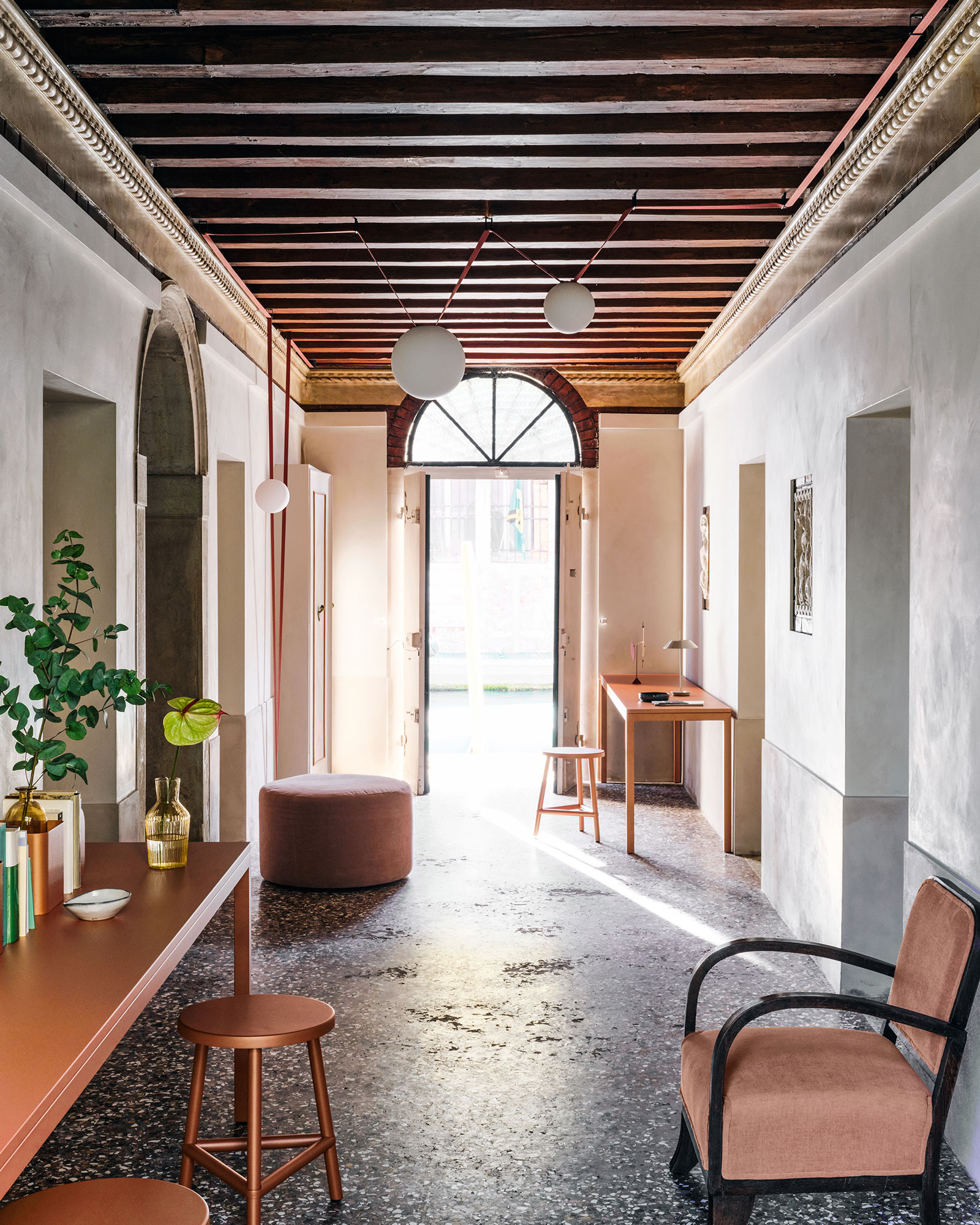 casa-della-sensa_palazzo_Veneto-italy_interior-entrance.jpg