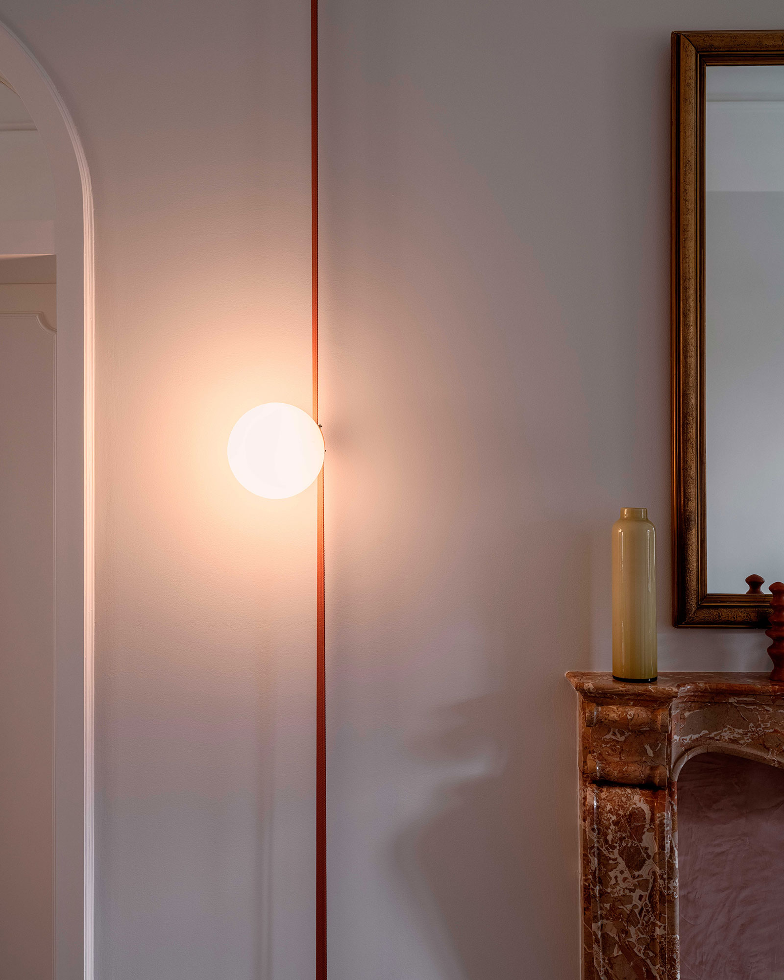 casa-della-sensa_palazzo_Veneto-italy_interior-lamp-detail.jpg