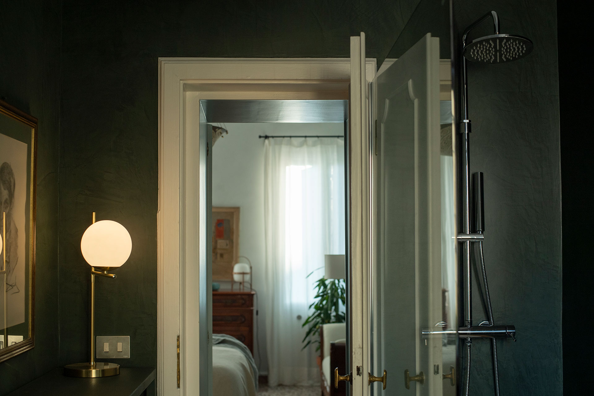 casa-della-sensa_palazzo_Veneto-italy_interior-shower.jpg