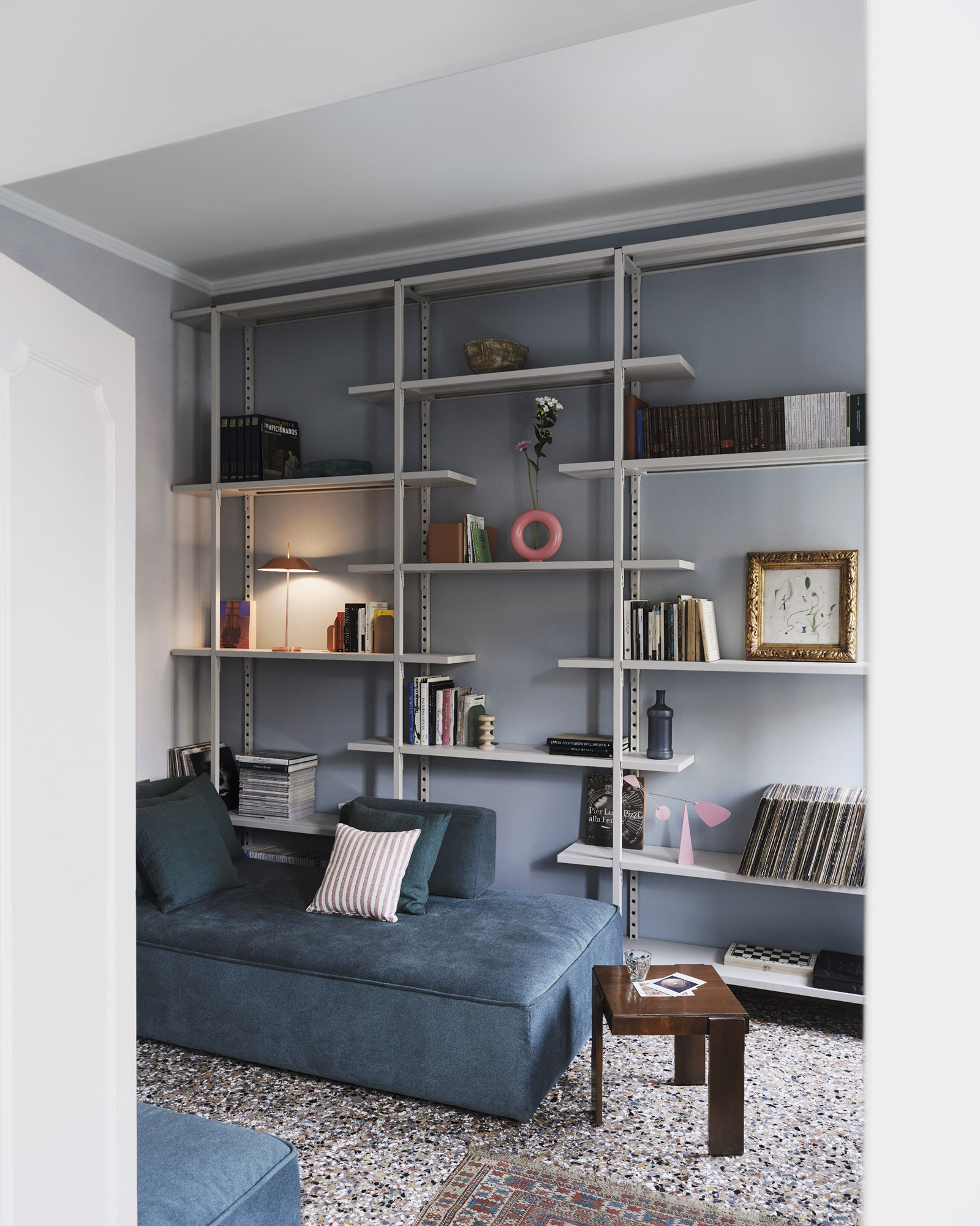 casa-della-sensa_palazzo_Veneto-italy_interior-sofa.jpg