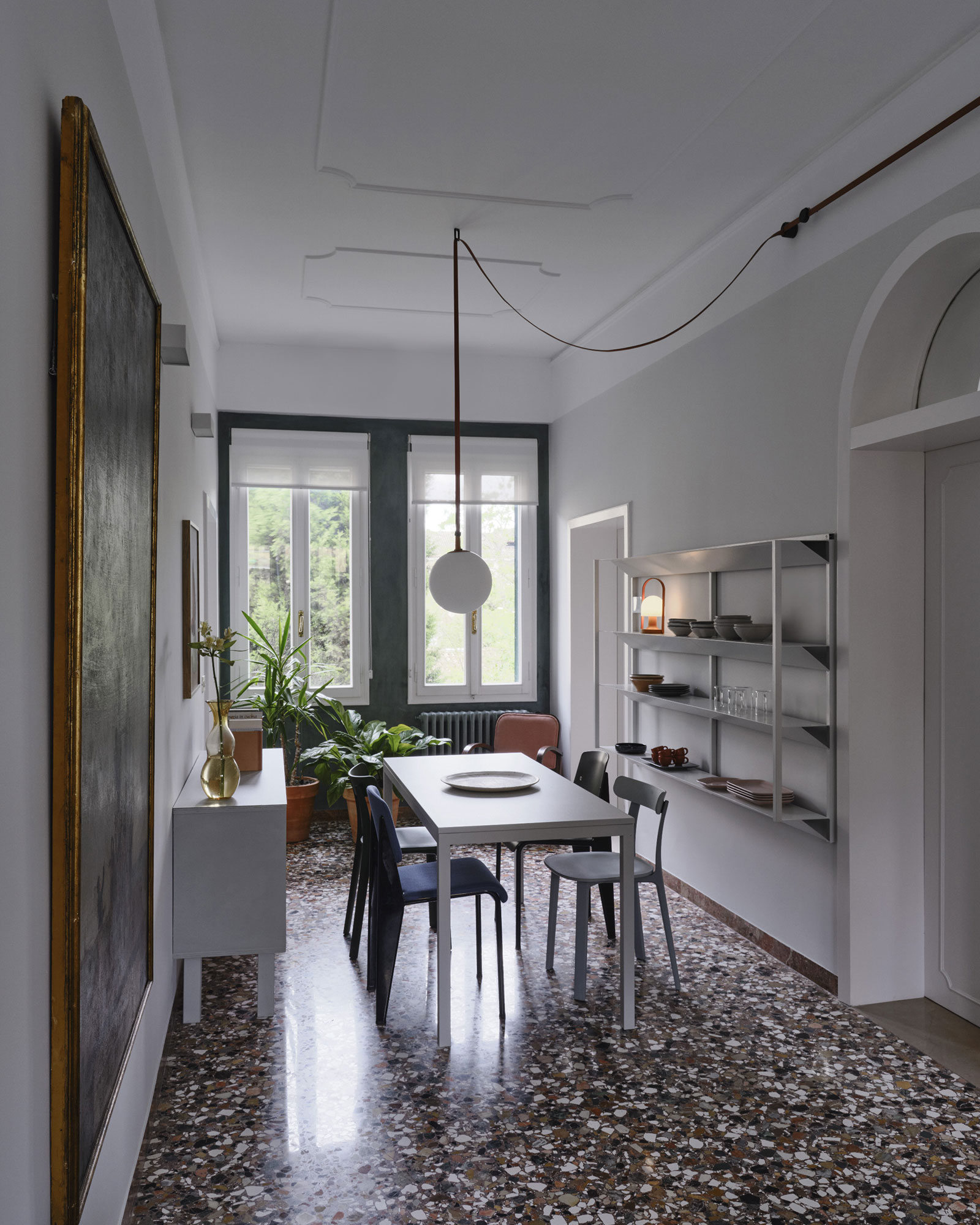 casa-della-sensa_palazzo_Veneto-italy_interior-table.jpg