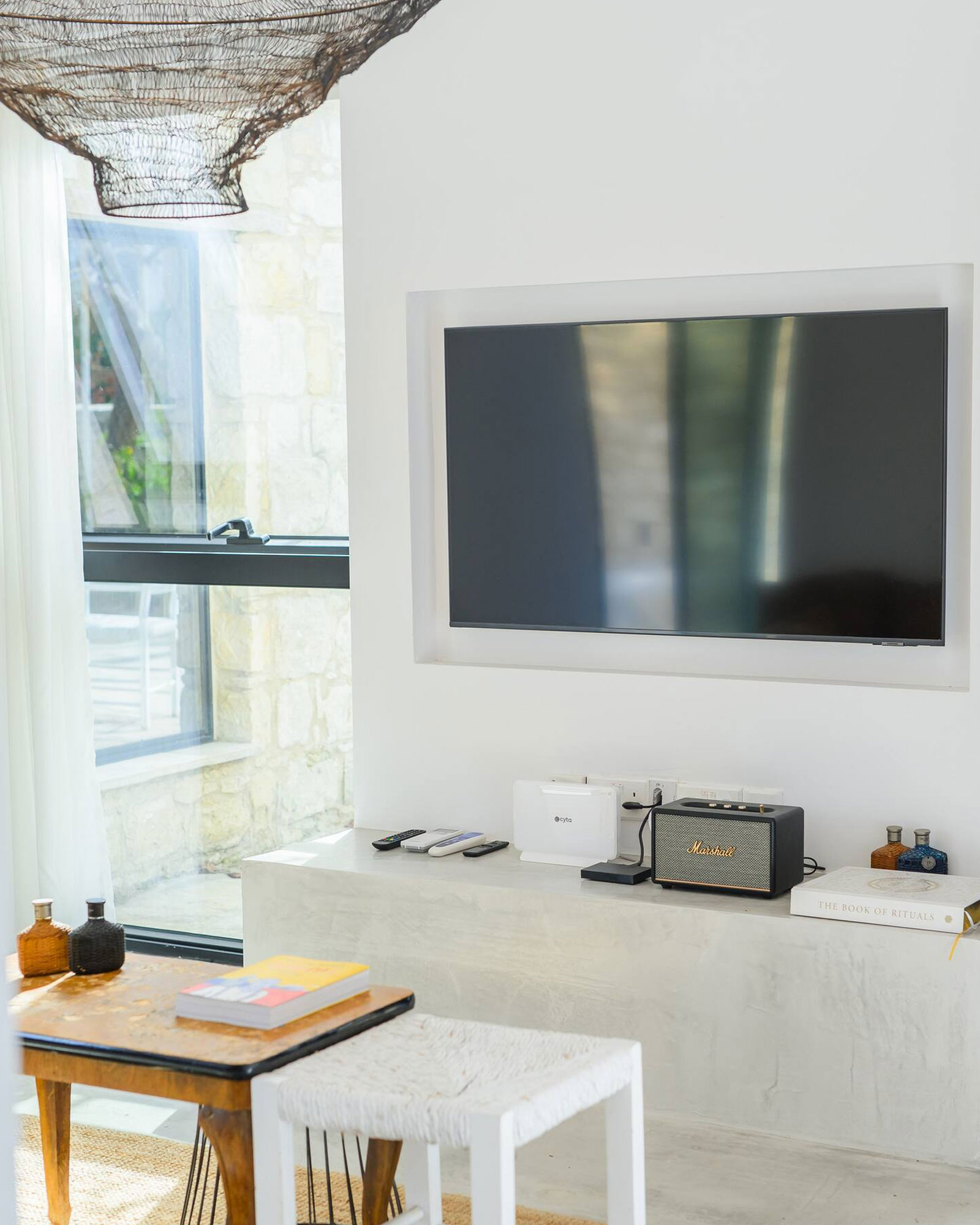 soul_house_Paphos-cyprus_interior-tv.jpg