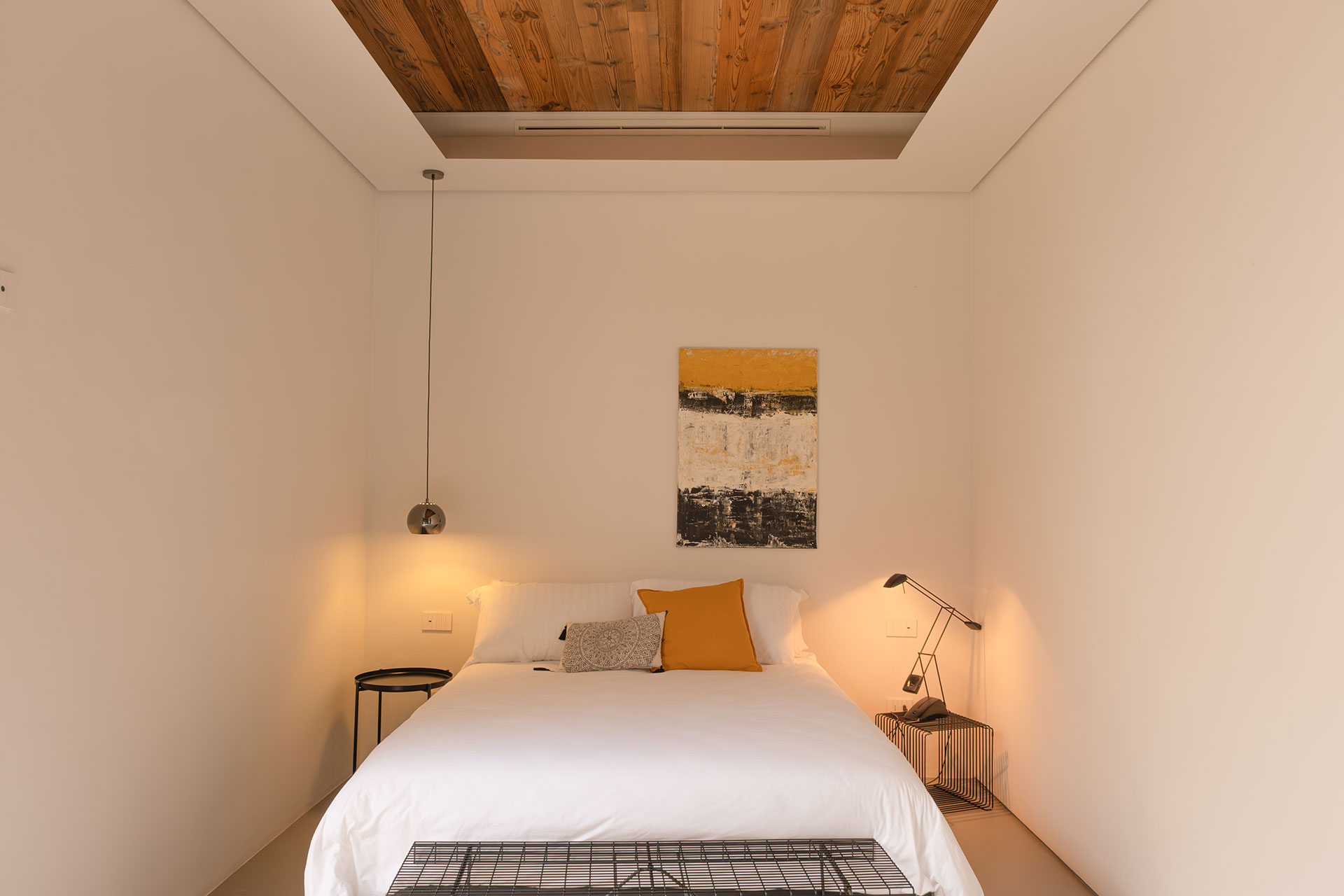 masseria-li-cafari_villa_puglia-italy_interior-bedroom.jpg