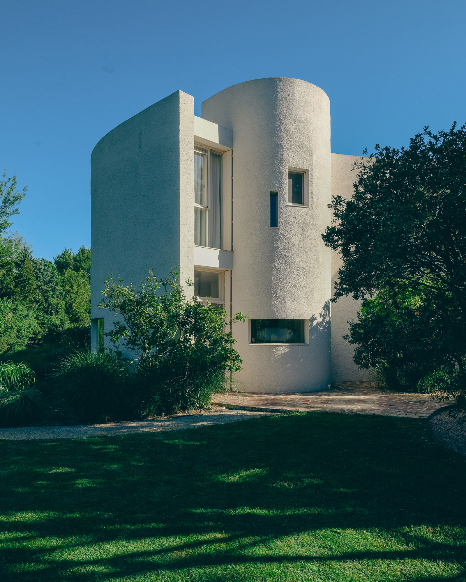 casa-ideale-villa-bank_villa_arles-france_exterior-facade-design.jpg