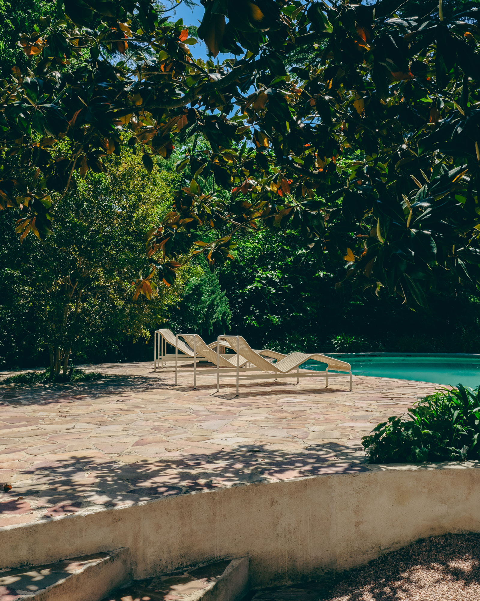 casa-ideale-villa-bank_villa_arles-france_exterior-pool-detail.jpg