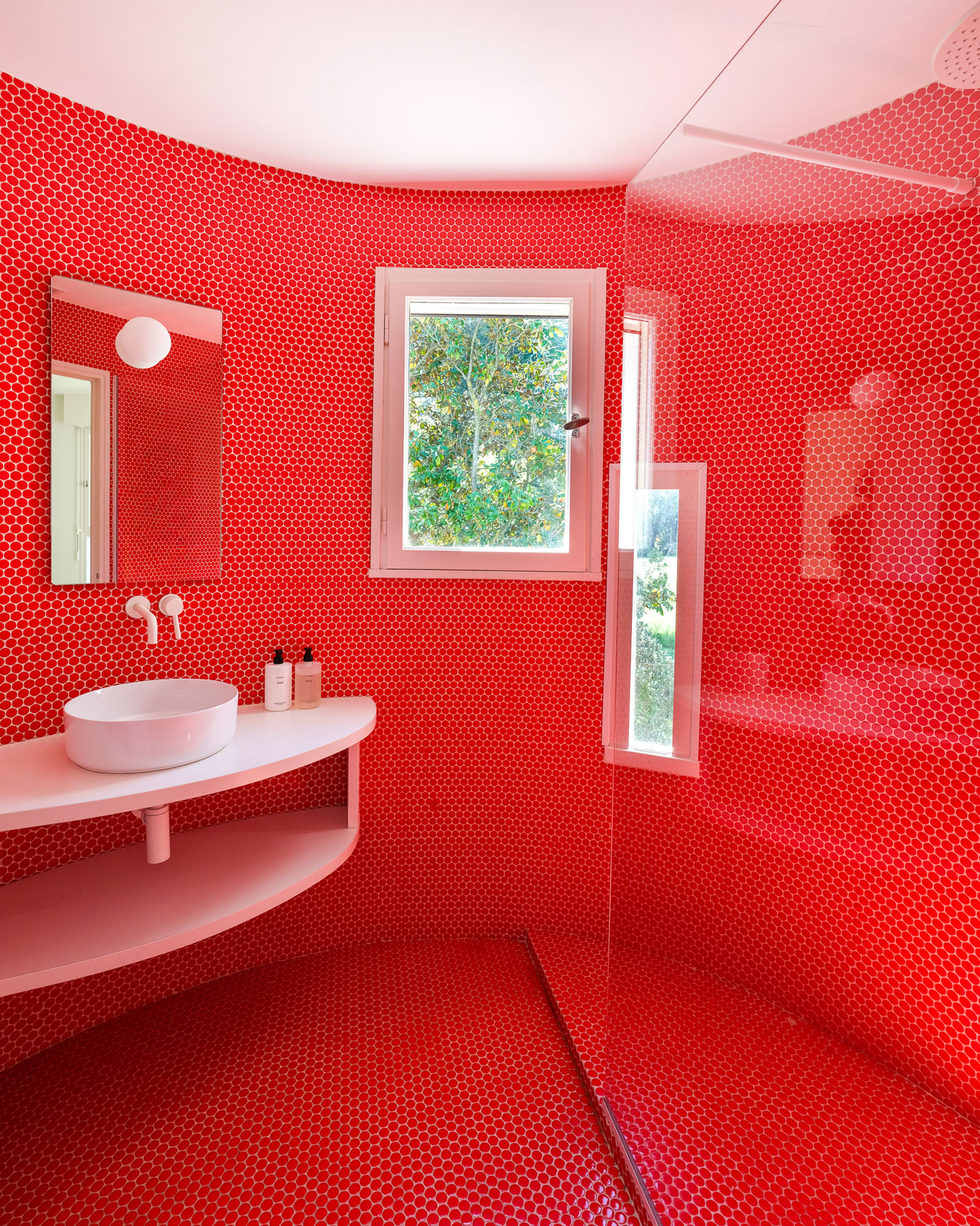 casa-ideale-villa-bank_villa_arles-france_interior-bathroom.jpg