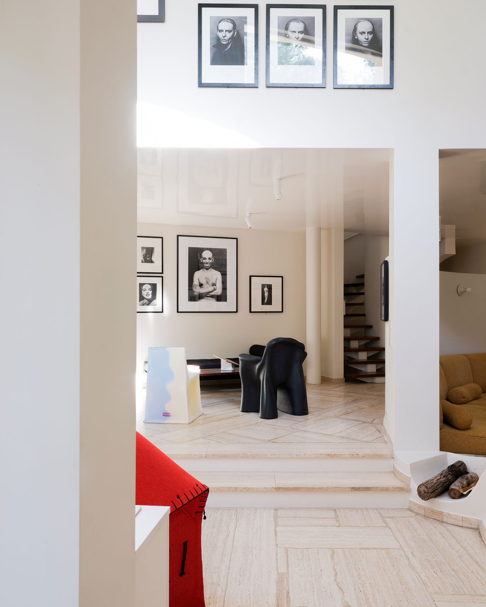 casa-ideale-villa-bank_villa_arles-france_interior-design-space.jpg